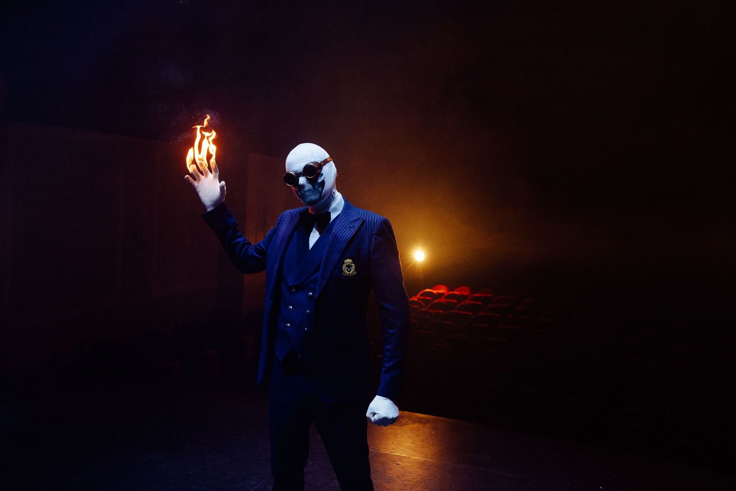 Klek Entos, captured by Fabiano Mancesti in Paris, for a cross-collaboration between Le Grand JD and the world renowned magician