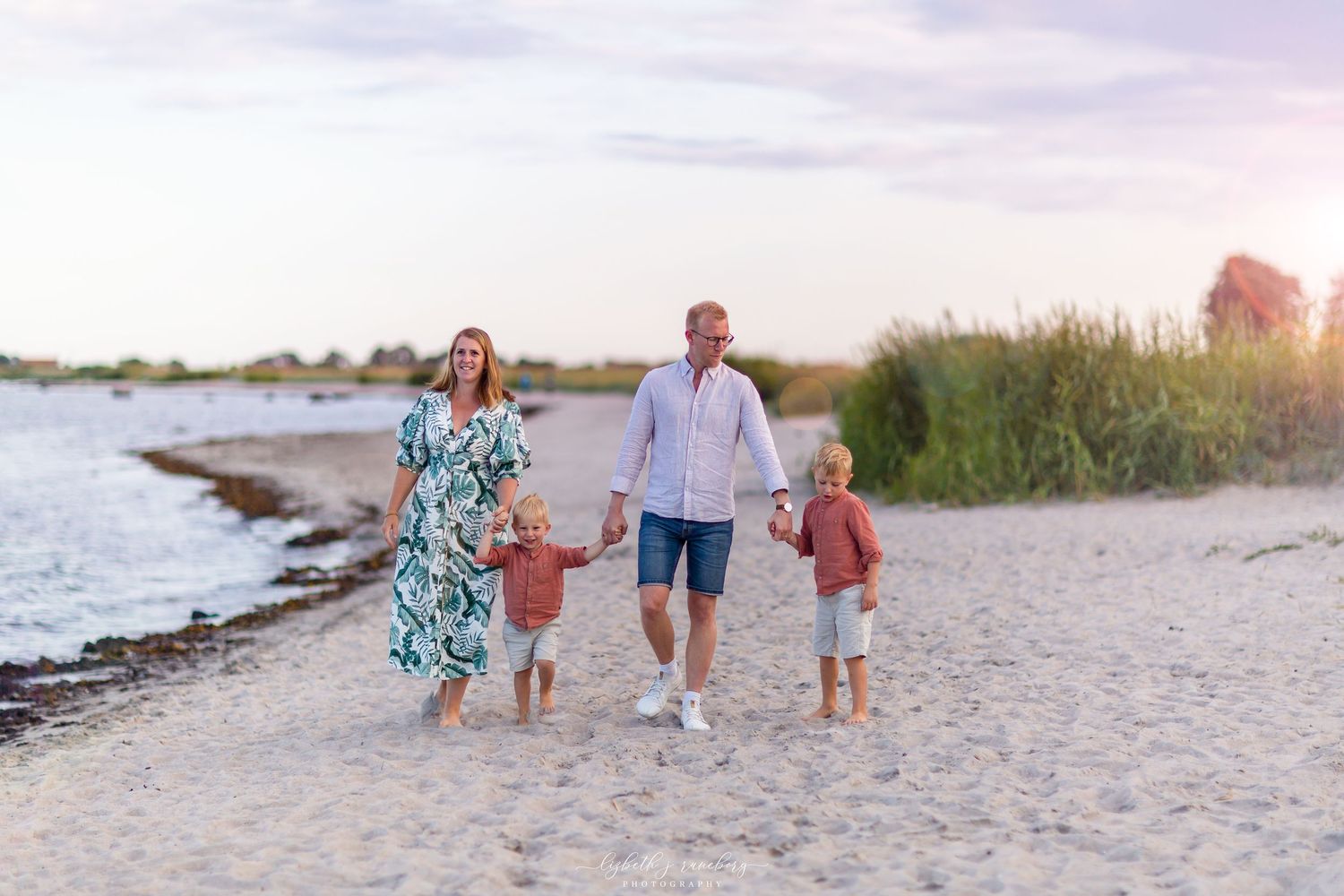 Familjefotografering vid havet
