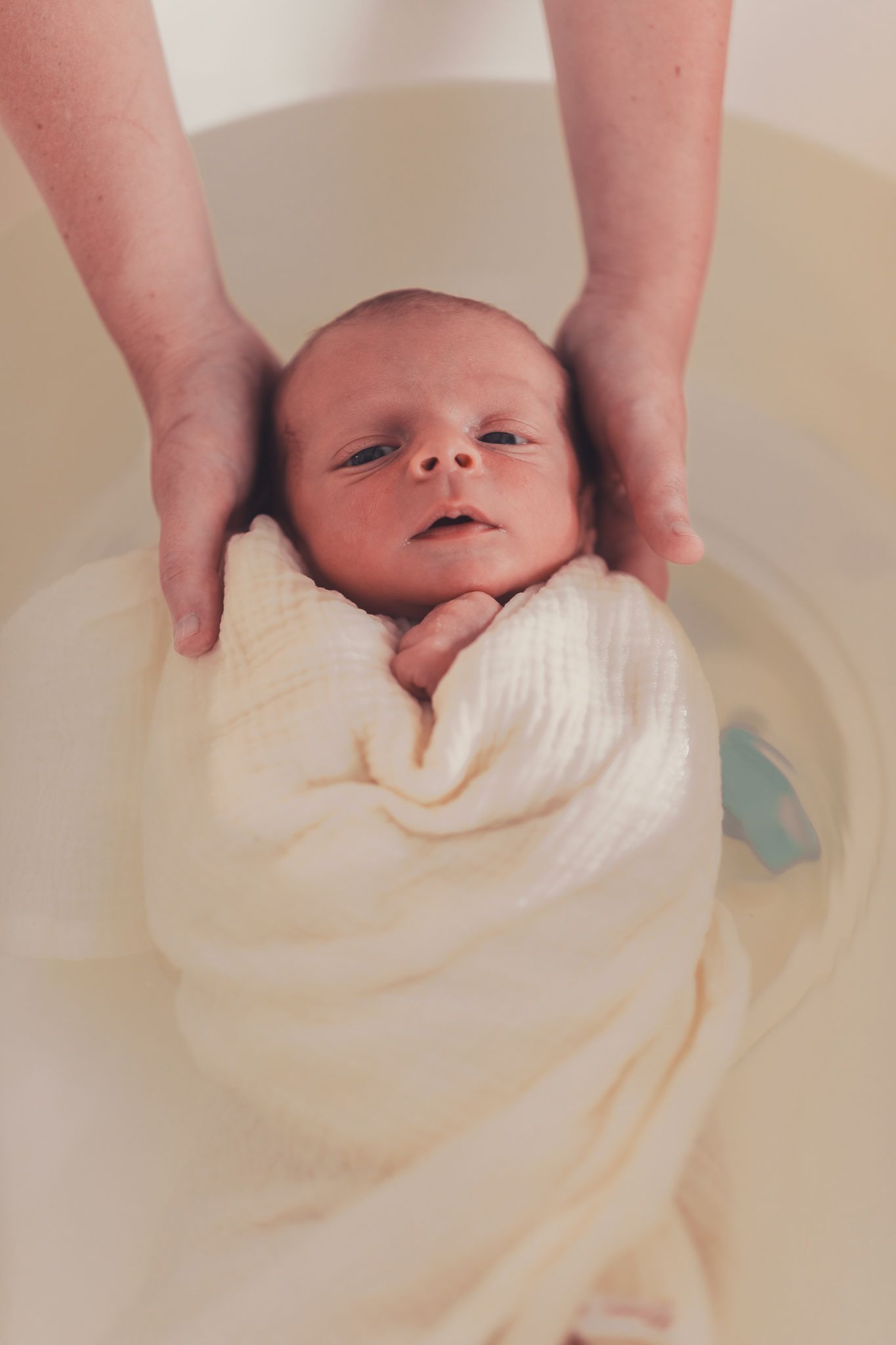 Bain relaxant pour nouveau né