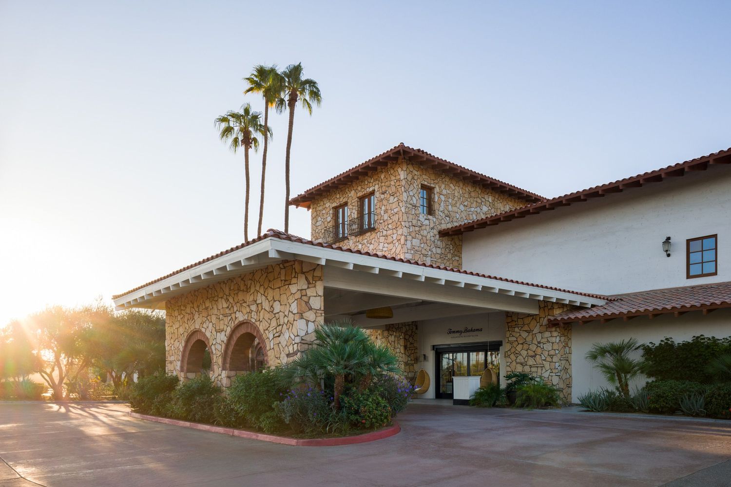 Exterior view of the porte-cochère at Tommy Bahama Miramonte Resort in Indian Wells California