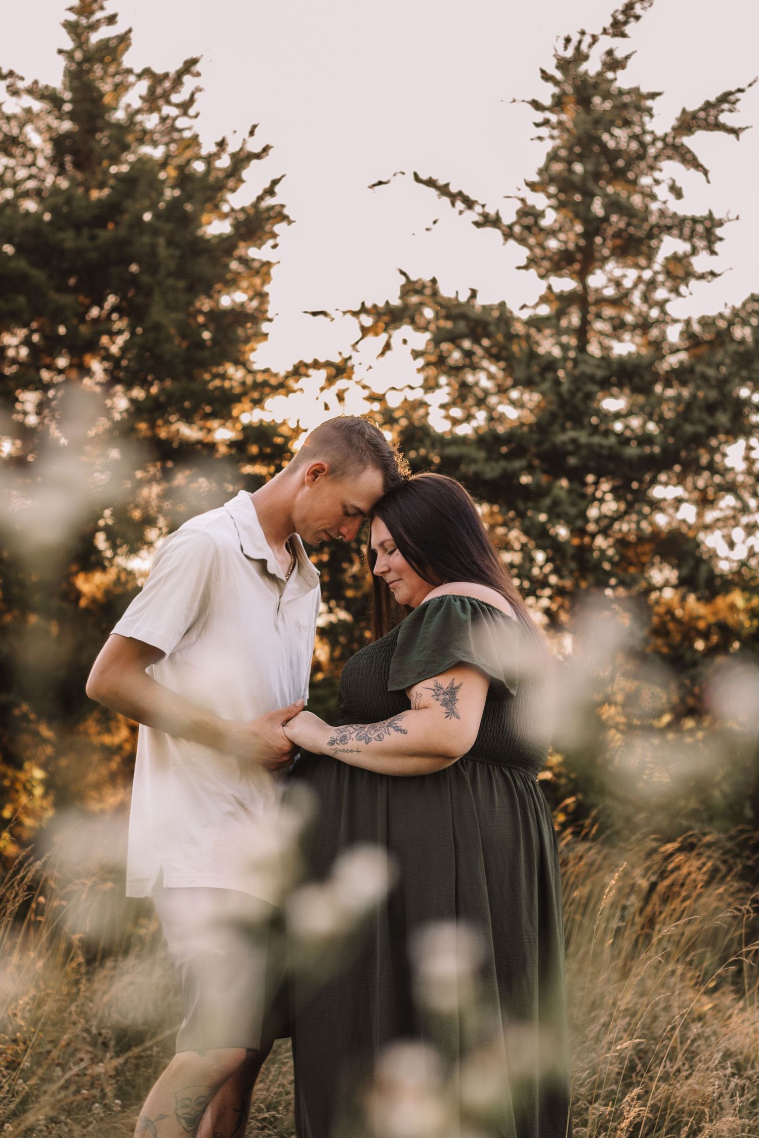 Maternity photo session parents holding each other in lewis county Washington