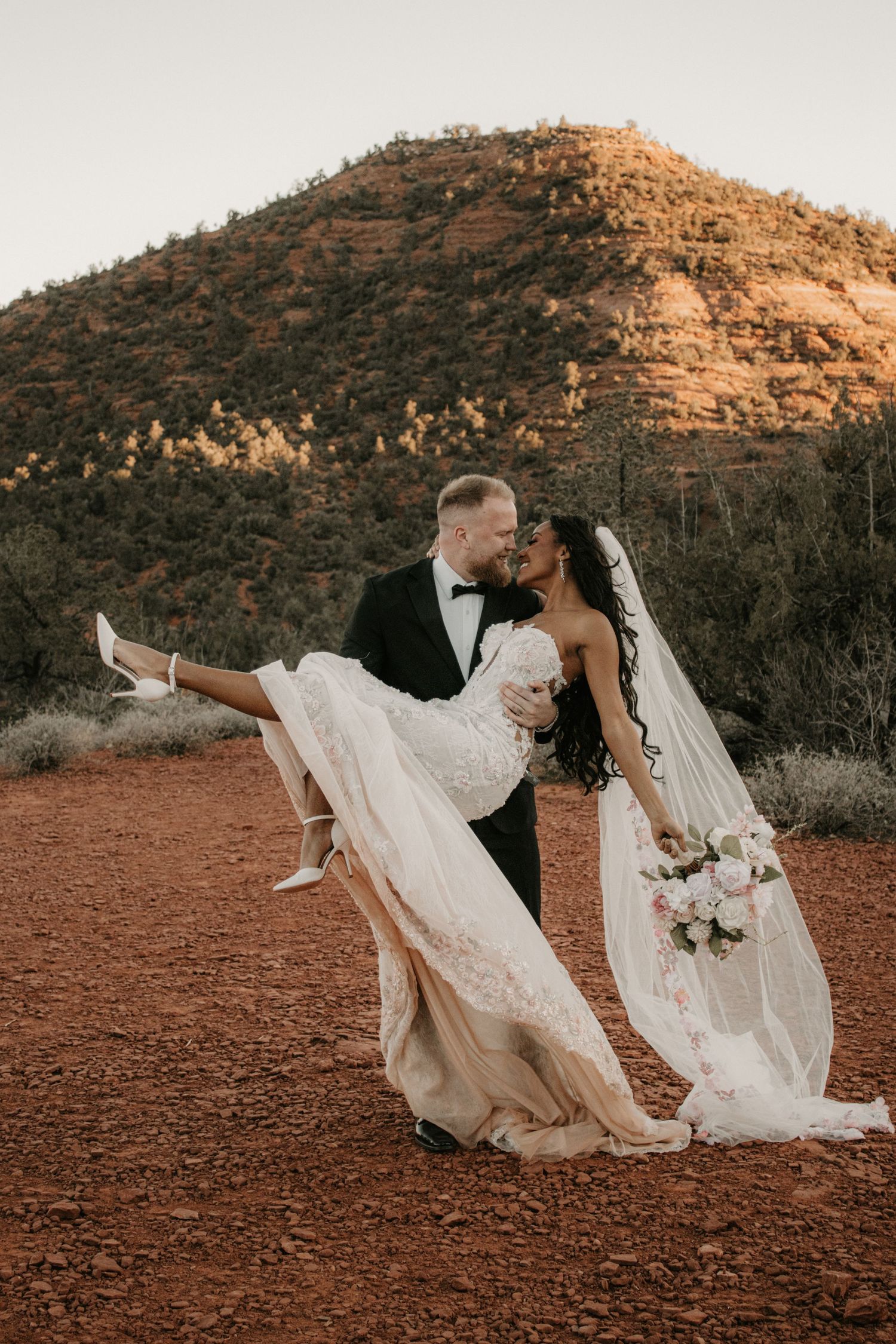 Glendale Arizona wedding photography capturing a bride and groom with romantic, candid and timeless imagery.