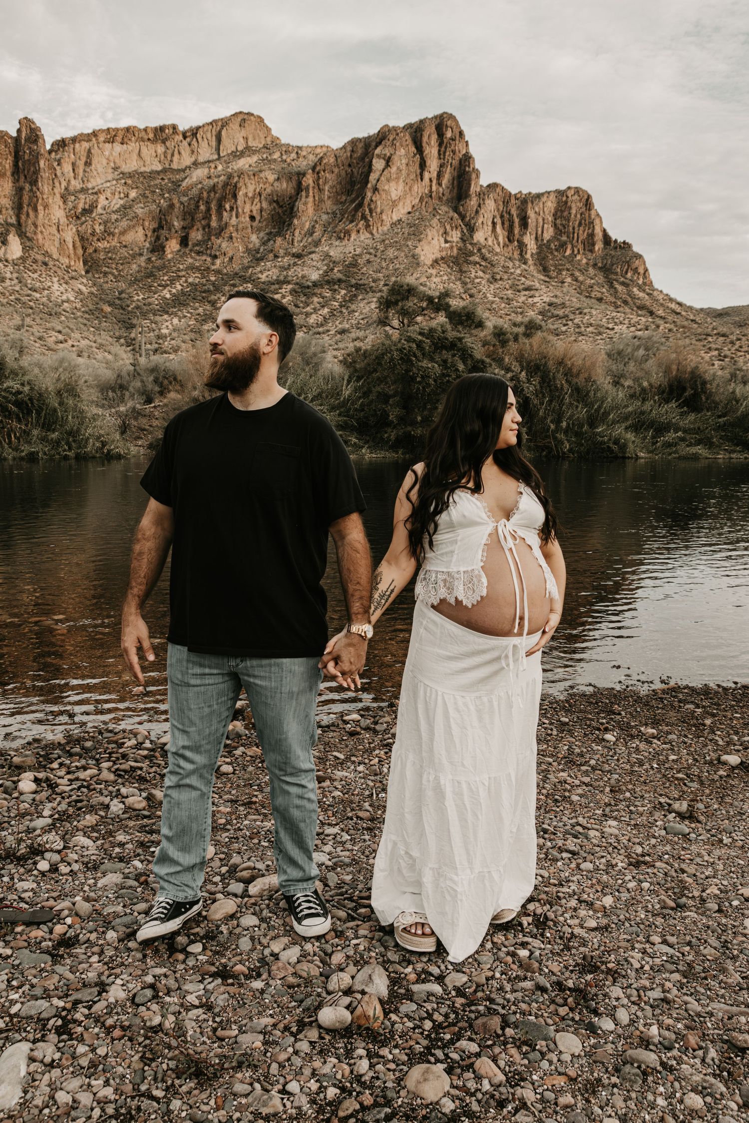Peoria Arizona maternity photography featuring elegant posing, genuine emotion and artistic storytelling.