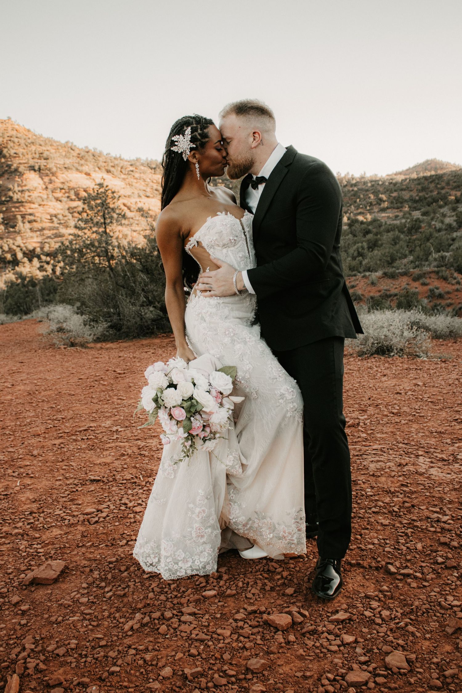 Chandler Arizona wedding photography capturing romantic wedding portraits and genuine moments throughout the celebration.