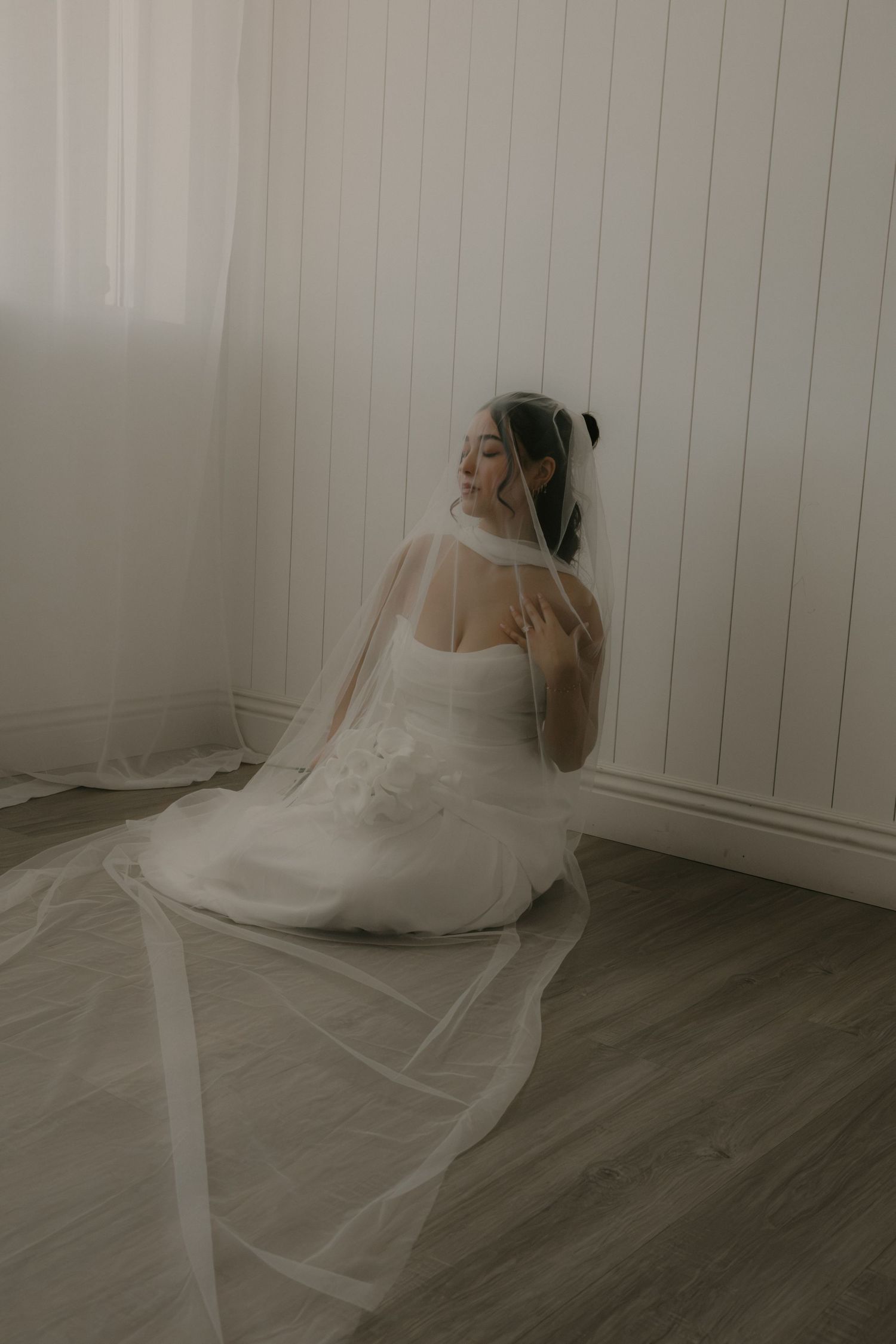 Peoria Arizona wedding photographer documenting genuine emotion and elegant moments throughout a wedding day.