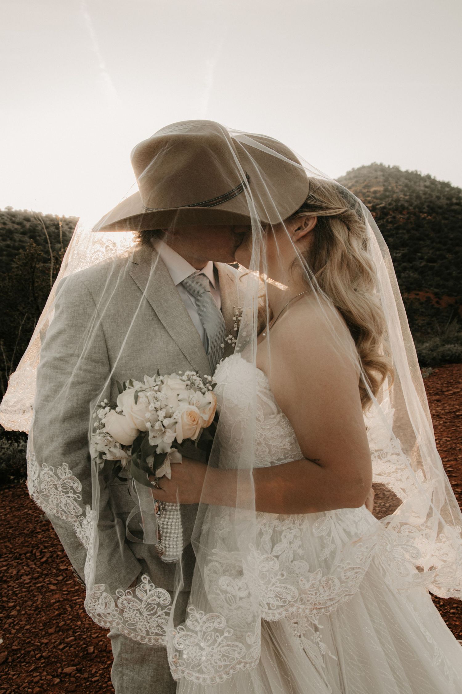 Glendale Arizona bridal photography capturing elegance, emotion and artistic wedding day storytelling.