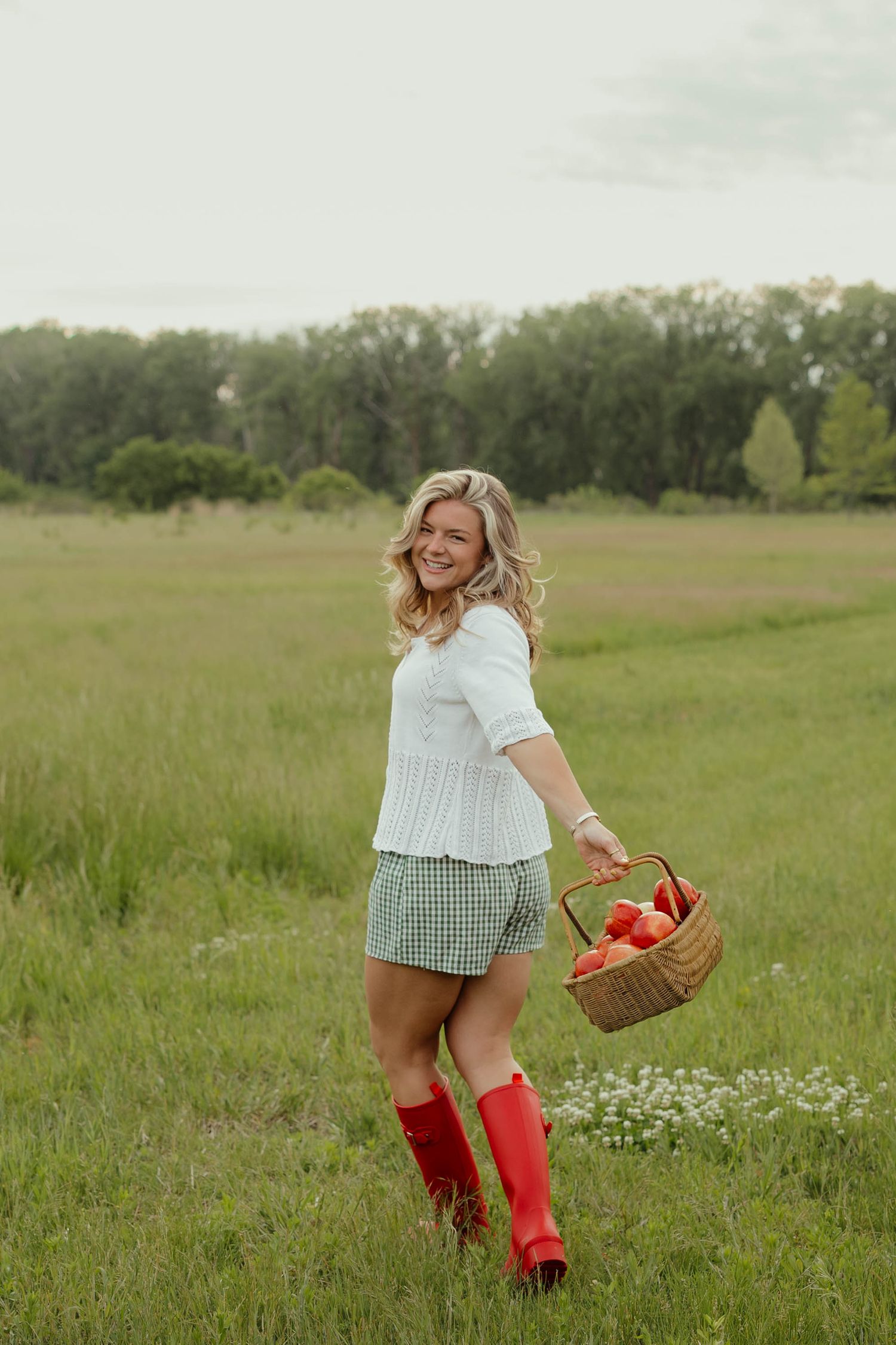 Portrait photography session in a beautiful open field in Iowa