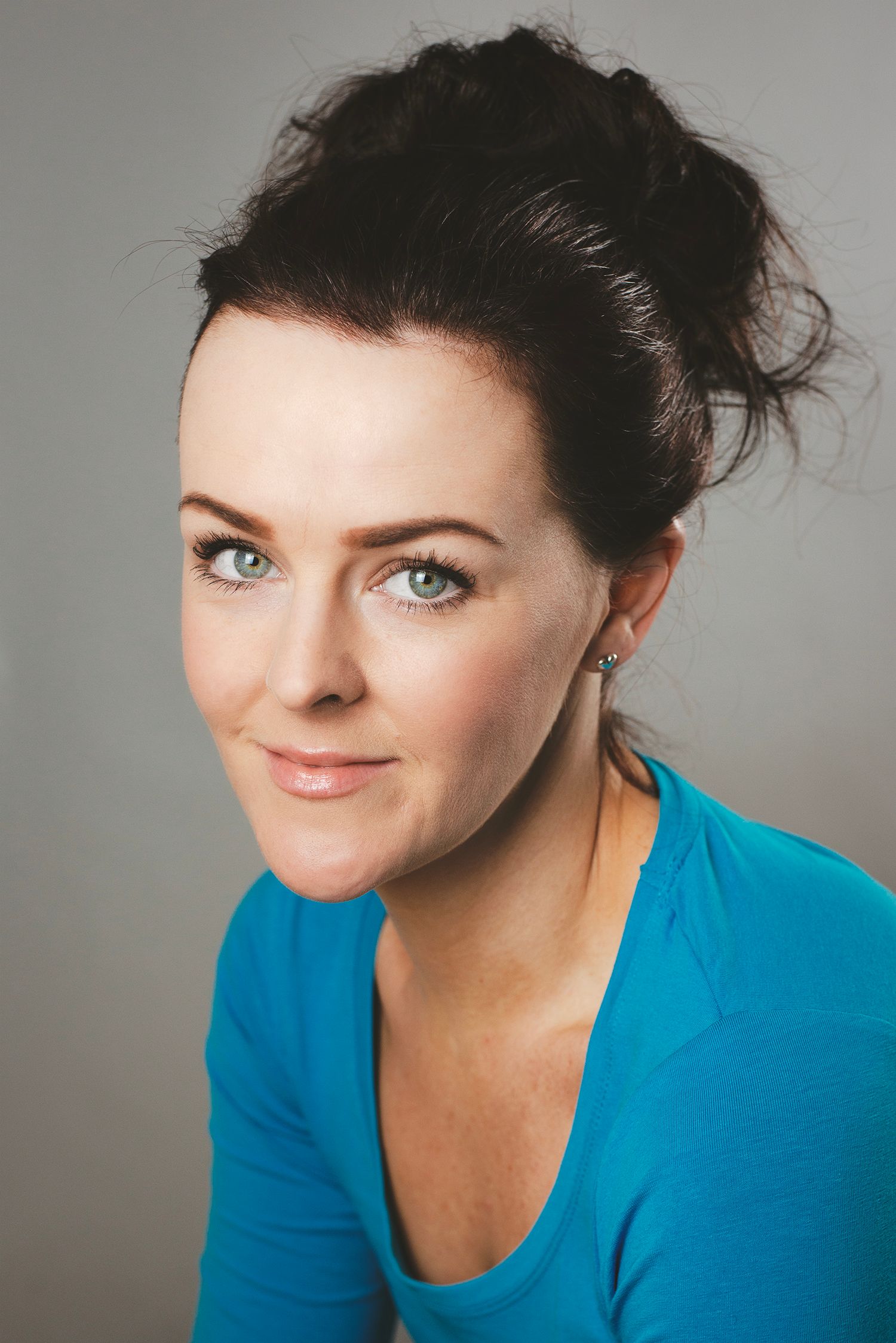 Headshot of Hampshire actress Amy Manwaring
