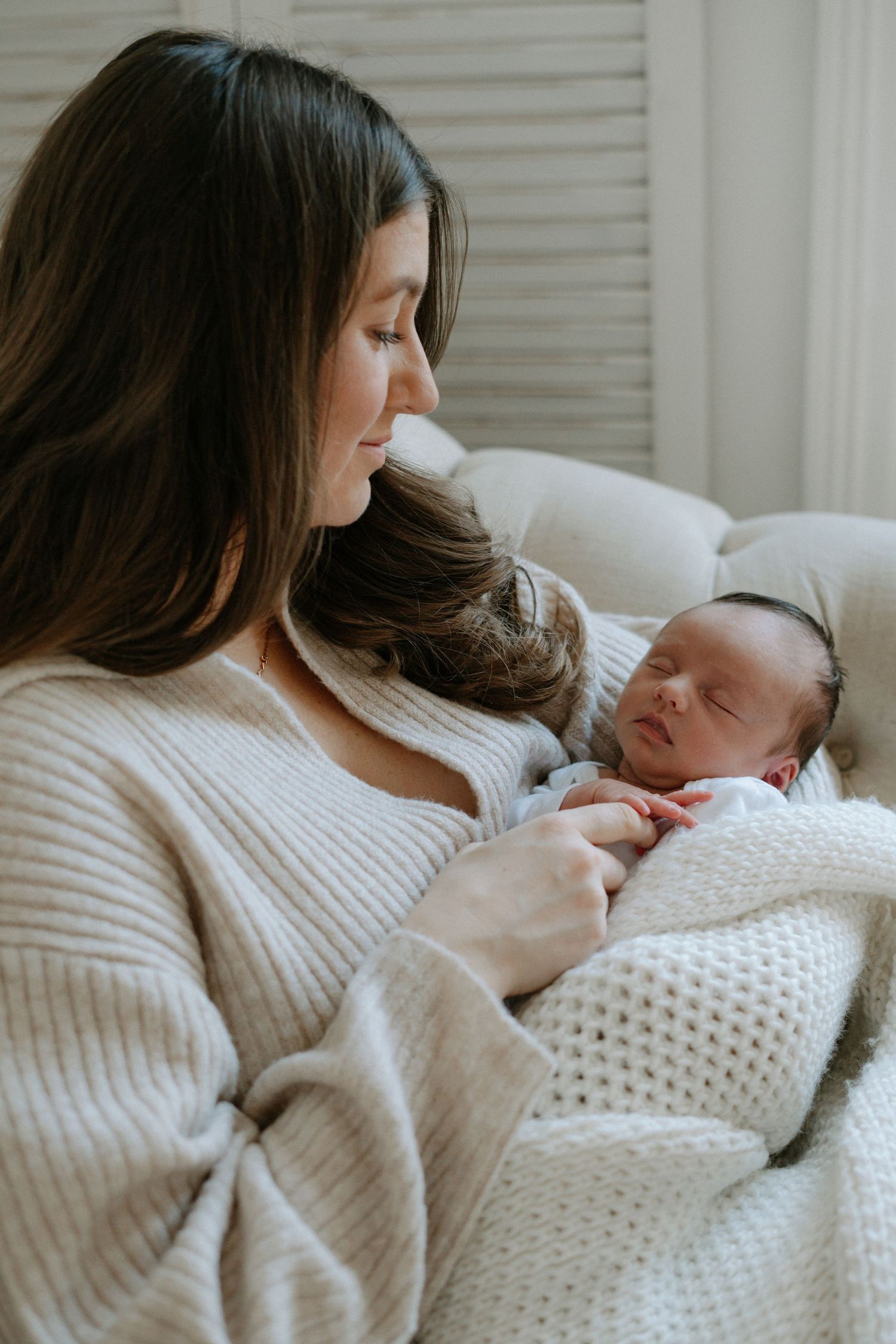 Devon-based photography specializing in timeless newborn, maternity, and family sessions. Capturing life's most precious moments in a relax