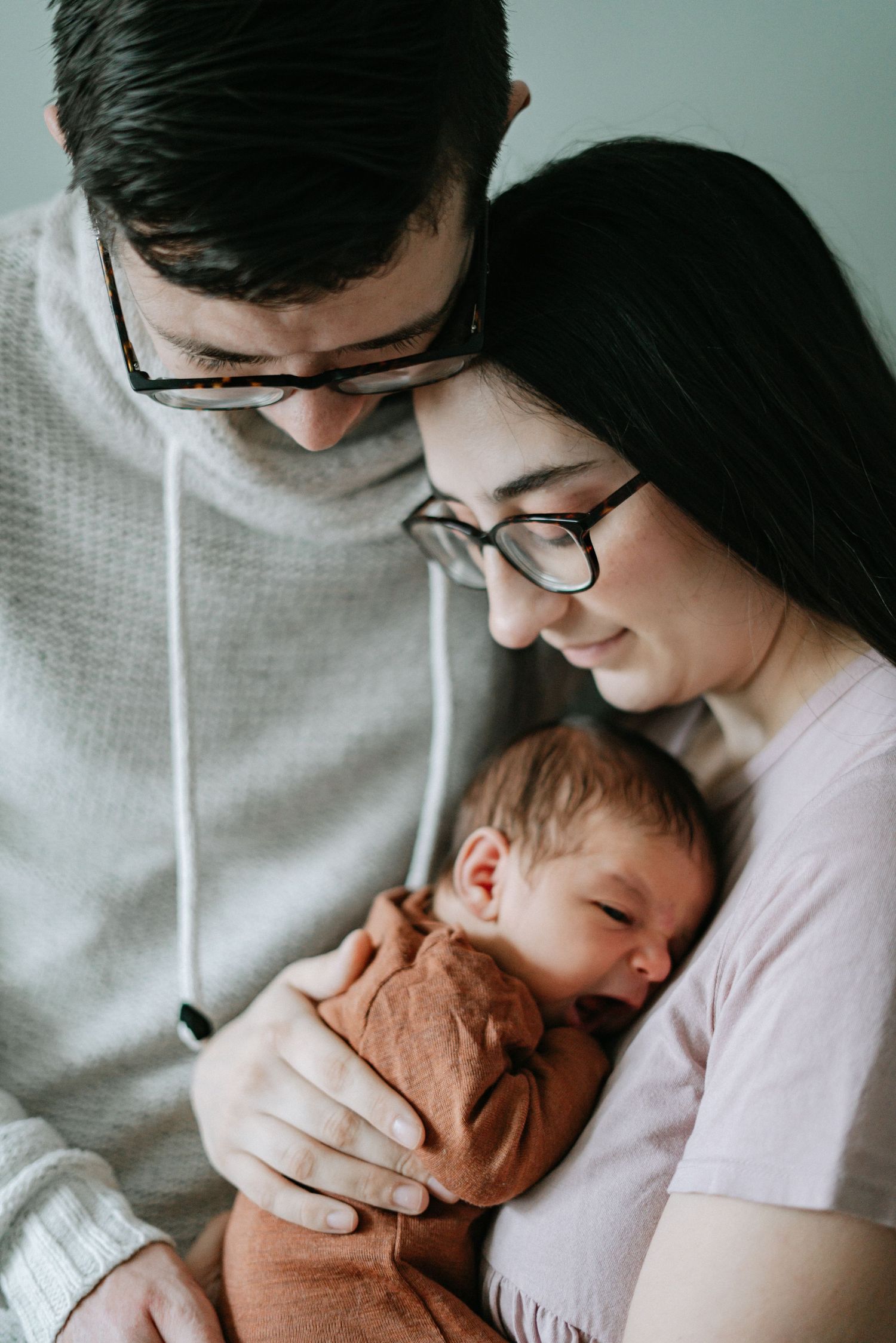 Professional family photography session capturing precious moments, laughter, and love in a relaxed, natural setting.