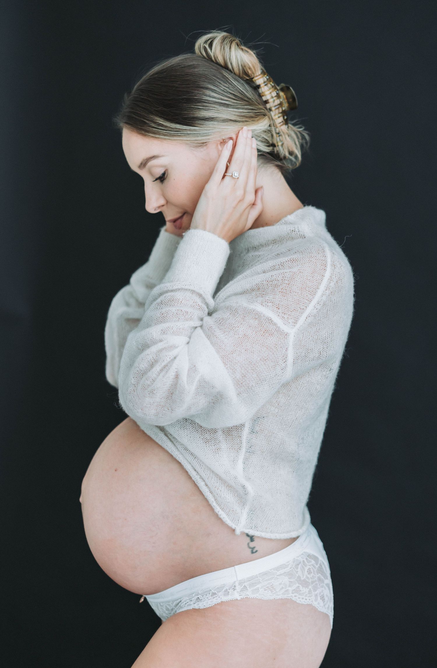 Elegant maternity shoot styled by April Harvey Photography in Torquay Devon