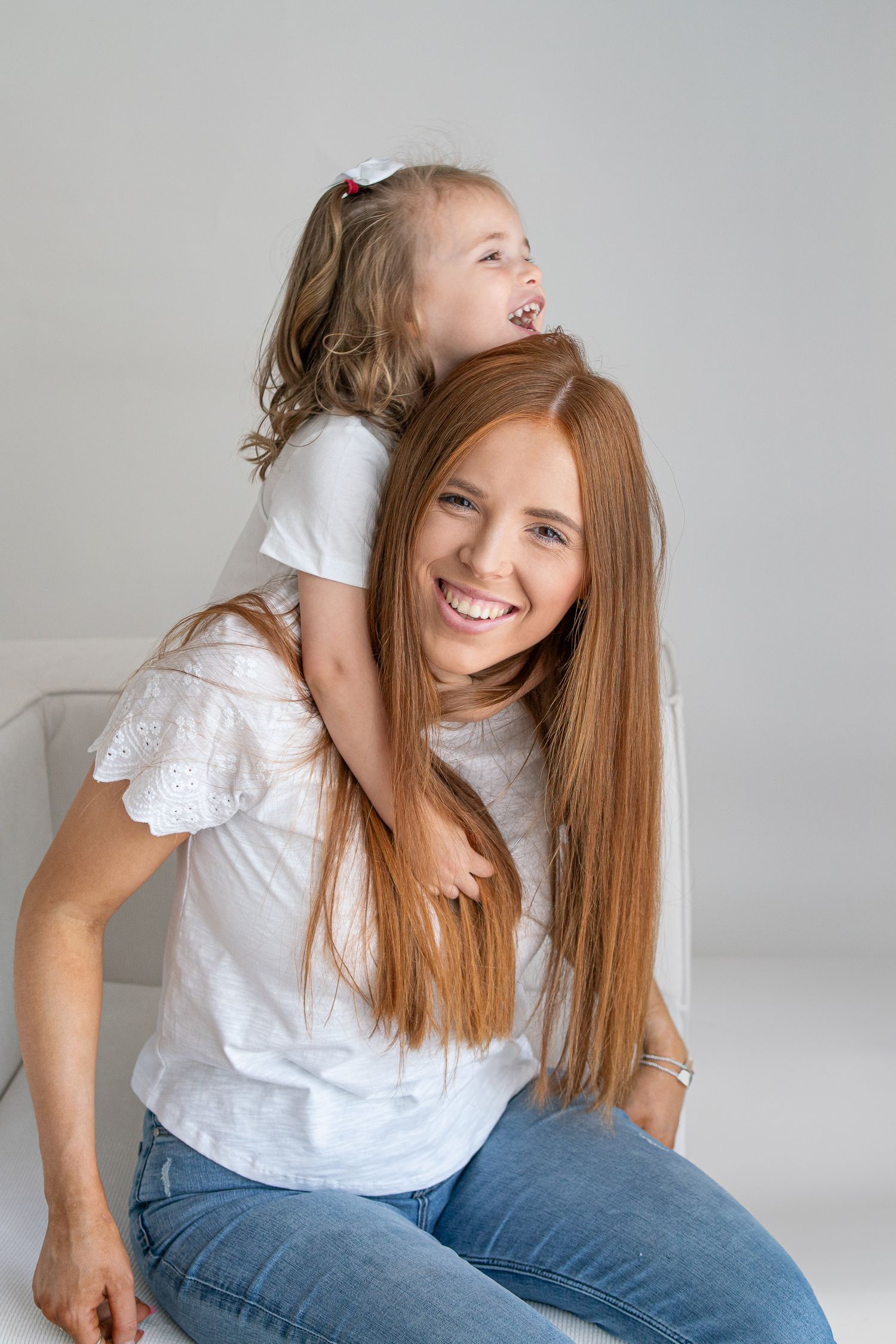 mum and daughter shoot in Devon Torquay 
April harvey photography