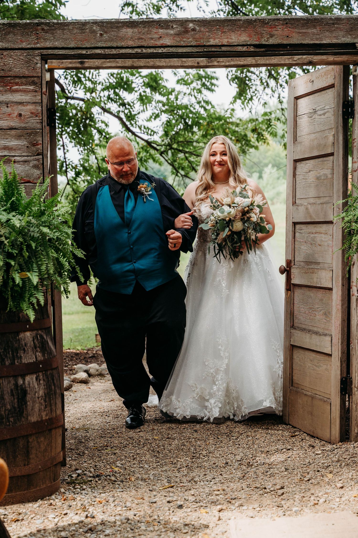 something-blue-berry-farm-wedding-bangor-mi.jpg