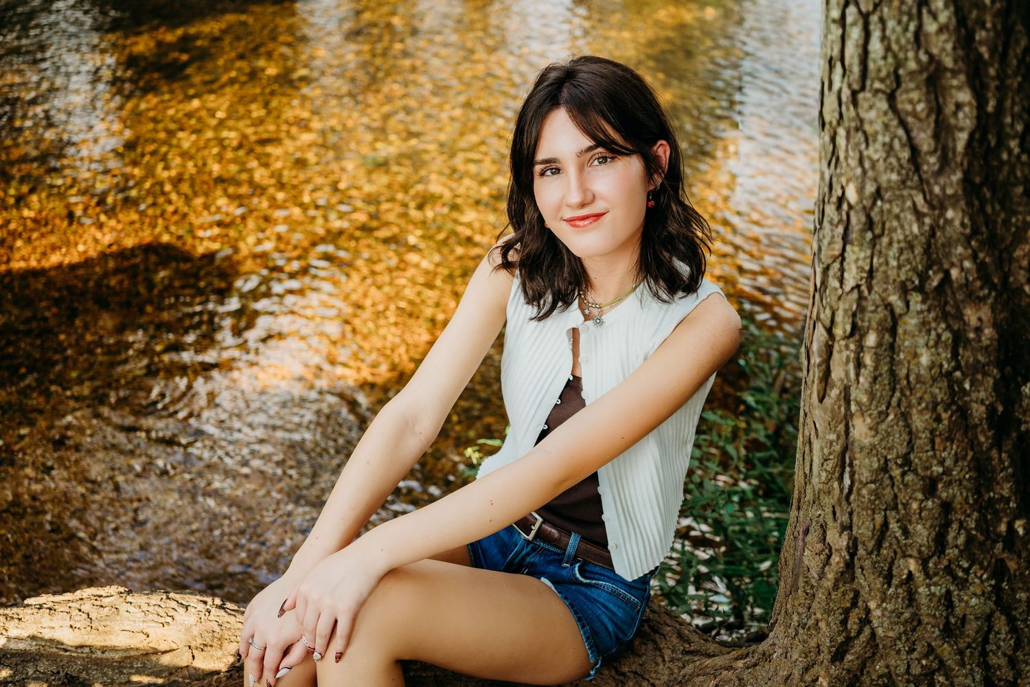 Northwest Arkansas Best Senior Photographer Session in Bentonville Arkansas by Crystal Bridges. Best Photographer in Bentonville. Rogers AR