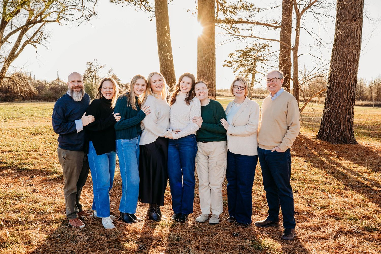best family photographer in Northwest Arkansas. Rogers Arkansas Family Portraits. Family Photographer in Bentonville Arkansas. Motherhood .