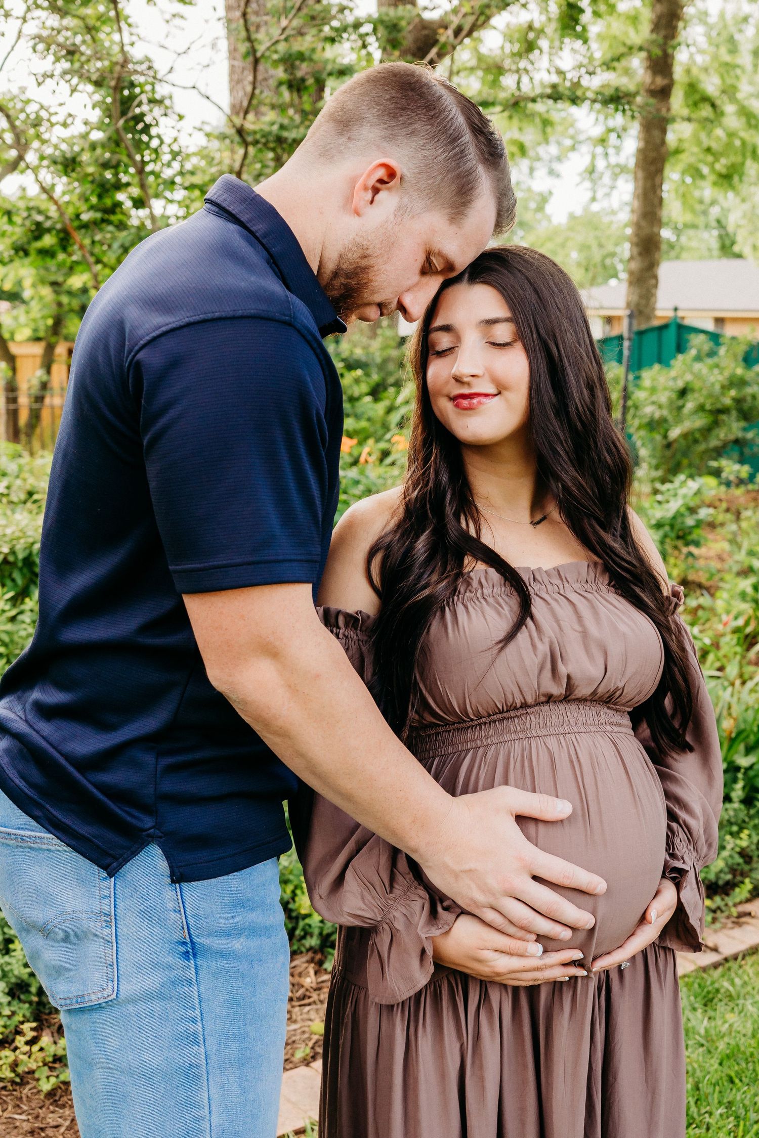 maternity motherhood session in Bentonville Arkansas at downtown Bentonville by the farmers market by the best maternity photographer