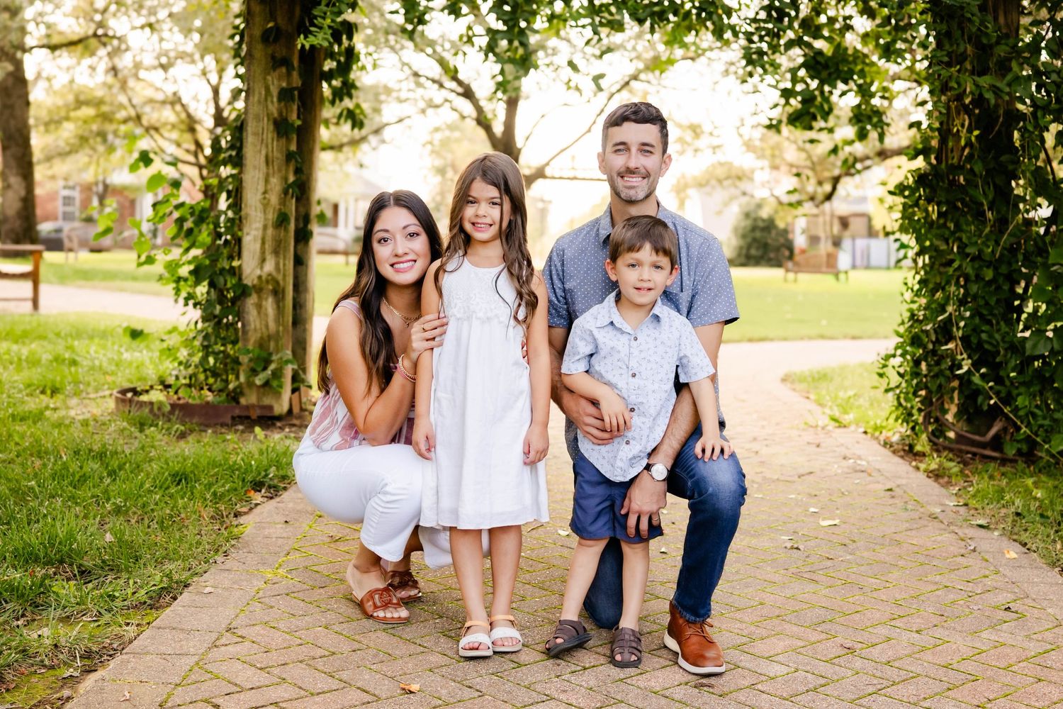 best family photographer in Northwest Arkansas. Rogers Arkansas Family Portraits. Maternity and Motherhood Photography Bentonville Arkansas