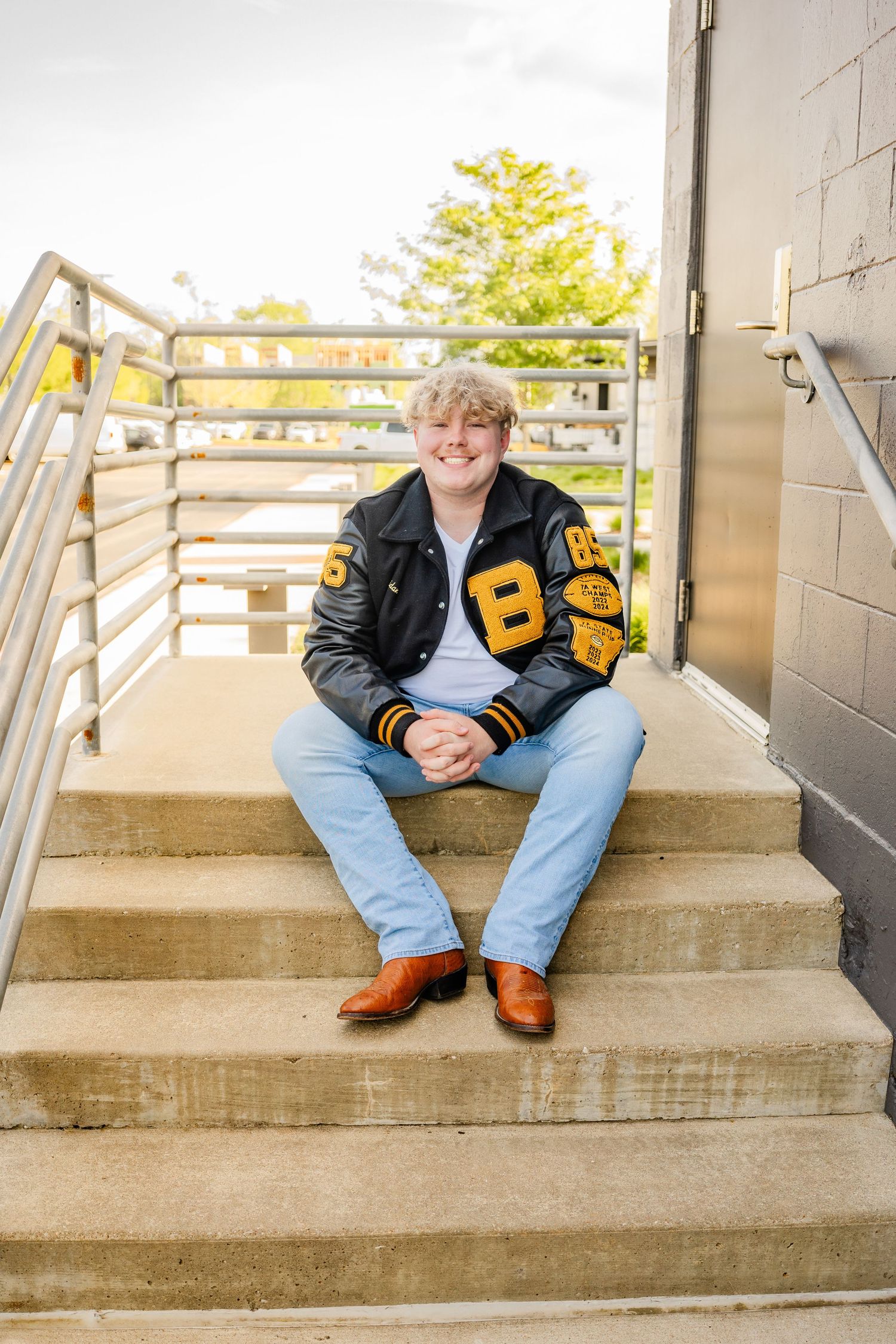 Northwest Arkansas Best Senior Photographer Session in Bentonville Arkansas by Crystal Bridges. Best Photographer in Bentonville. Rogers AR