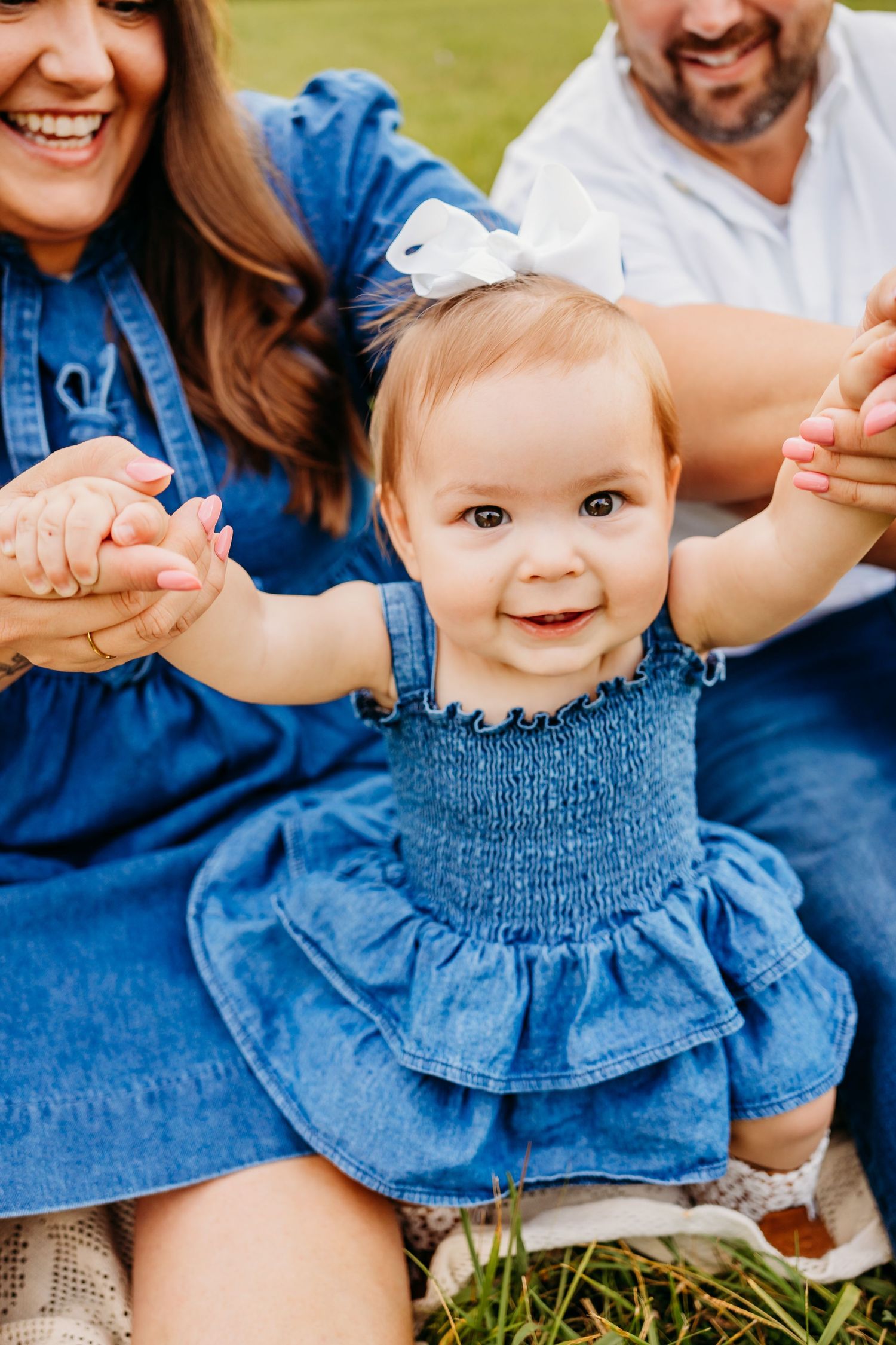 best family photographer in Northwest Arkansas. Rogers Arkansas Family Portraits. Maternity and Motherhood Photography Bentonville Arkansas