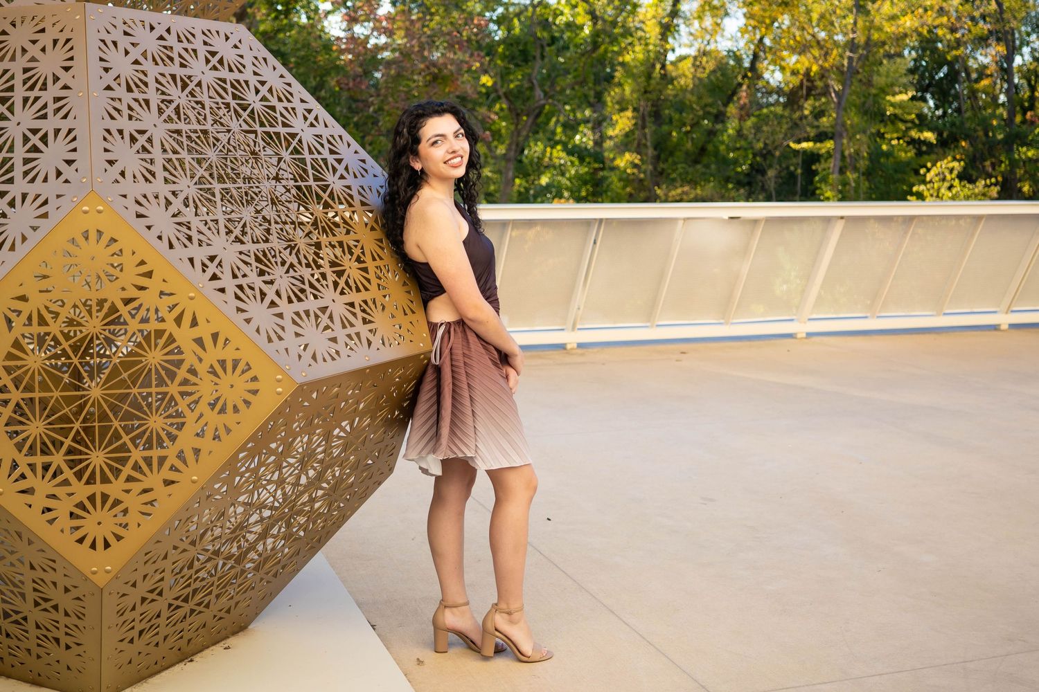 Senior Photography Session in Bentonville Arkansas at Crystal Bridges by the best senior photographer in northwest arkansas