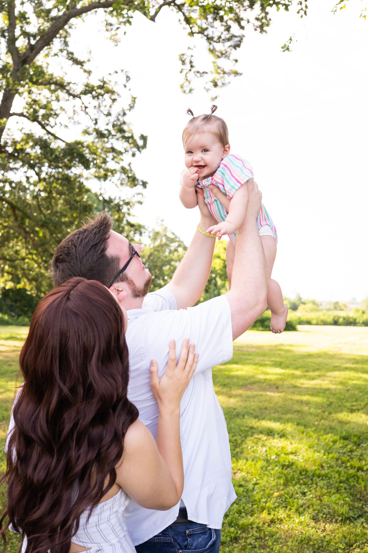 sweet family photoshoot in bentonville arkansas by best portrait photographer in Northwest Arkansas