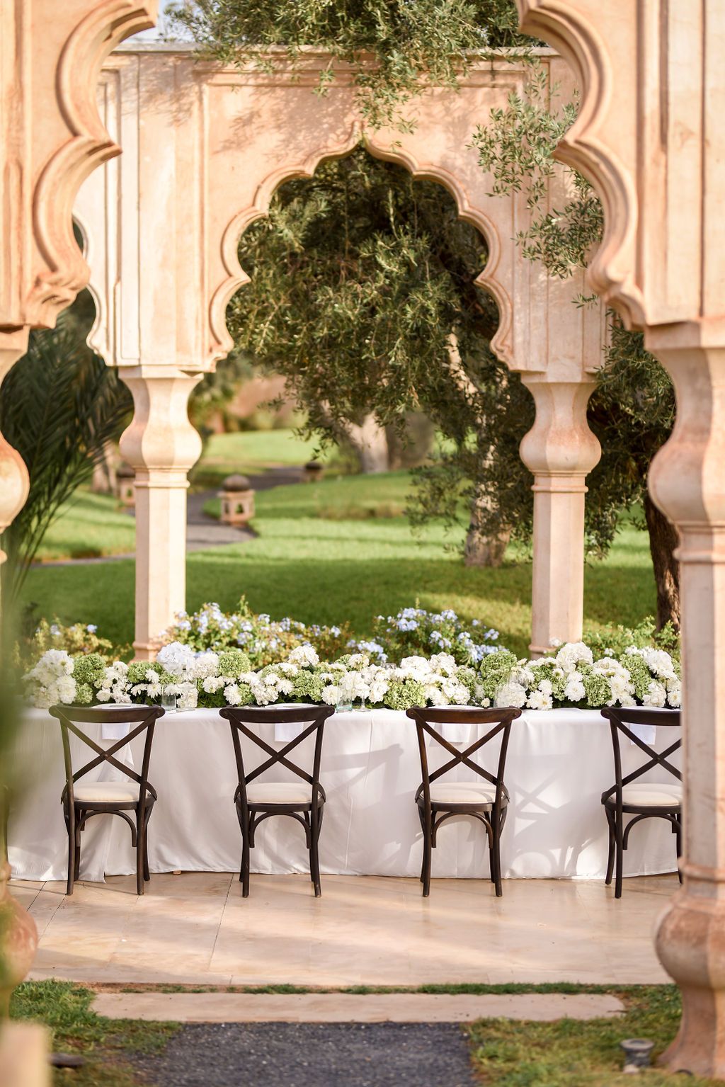 Elegant wedding table decor details at Palais Namaskar in Marrakesh.