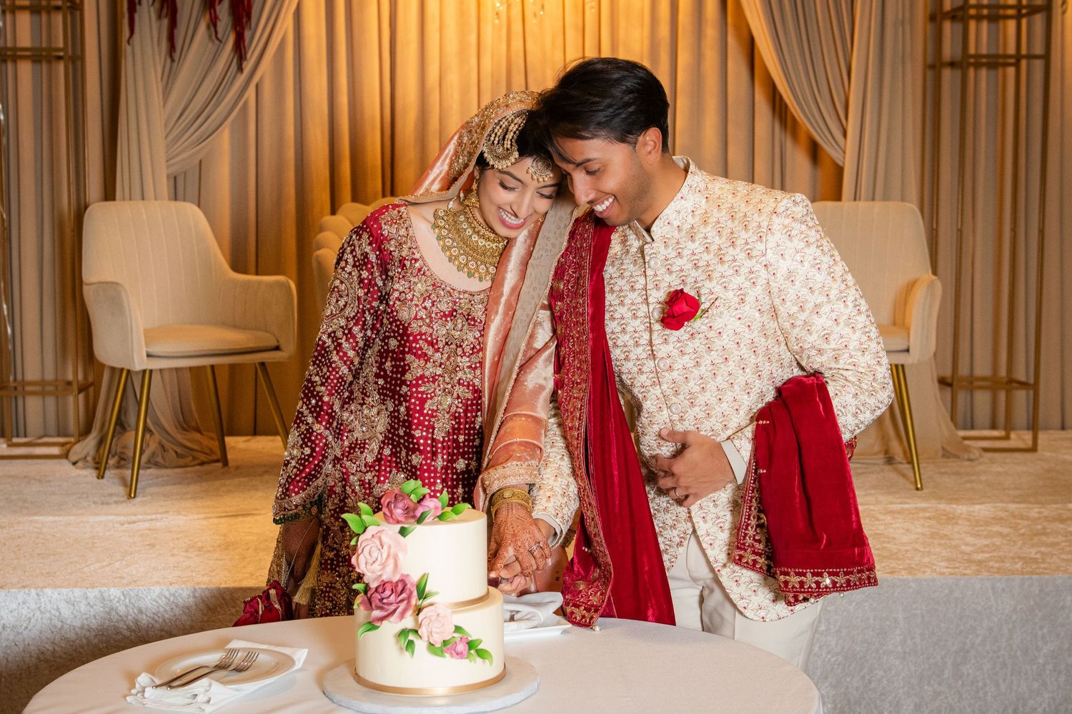 Seattle & Bellevue weddings: timeless details, candid moments, and heartfelt emotion.