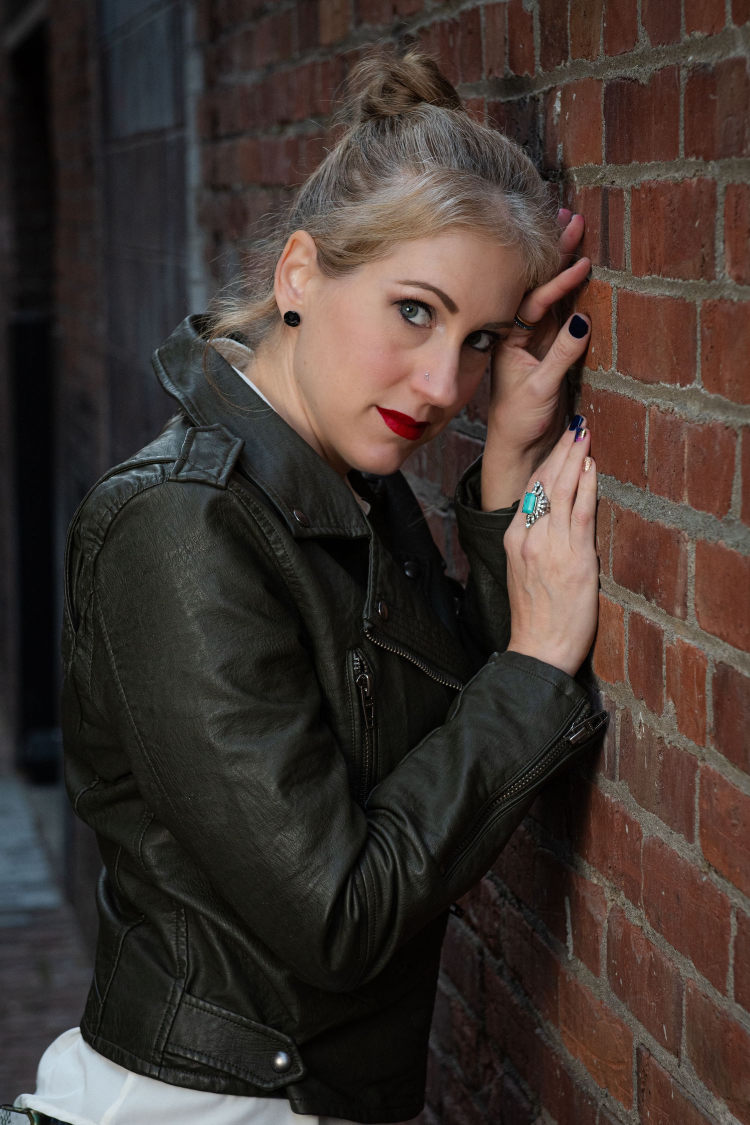 From Bellevue to Tacoma — portraits that reflect not just how you look, but who you are.