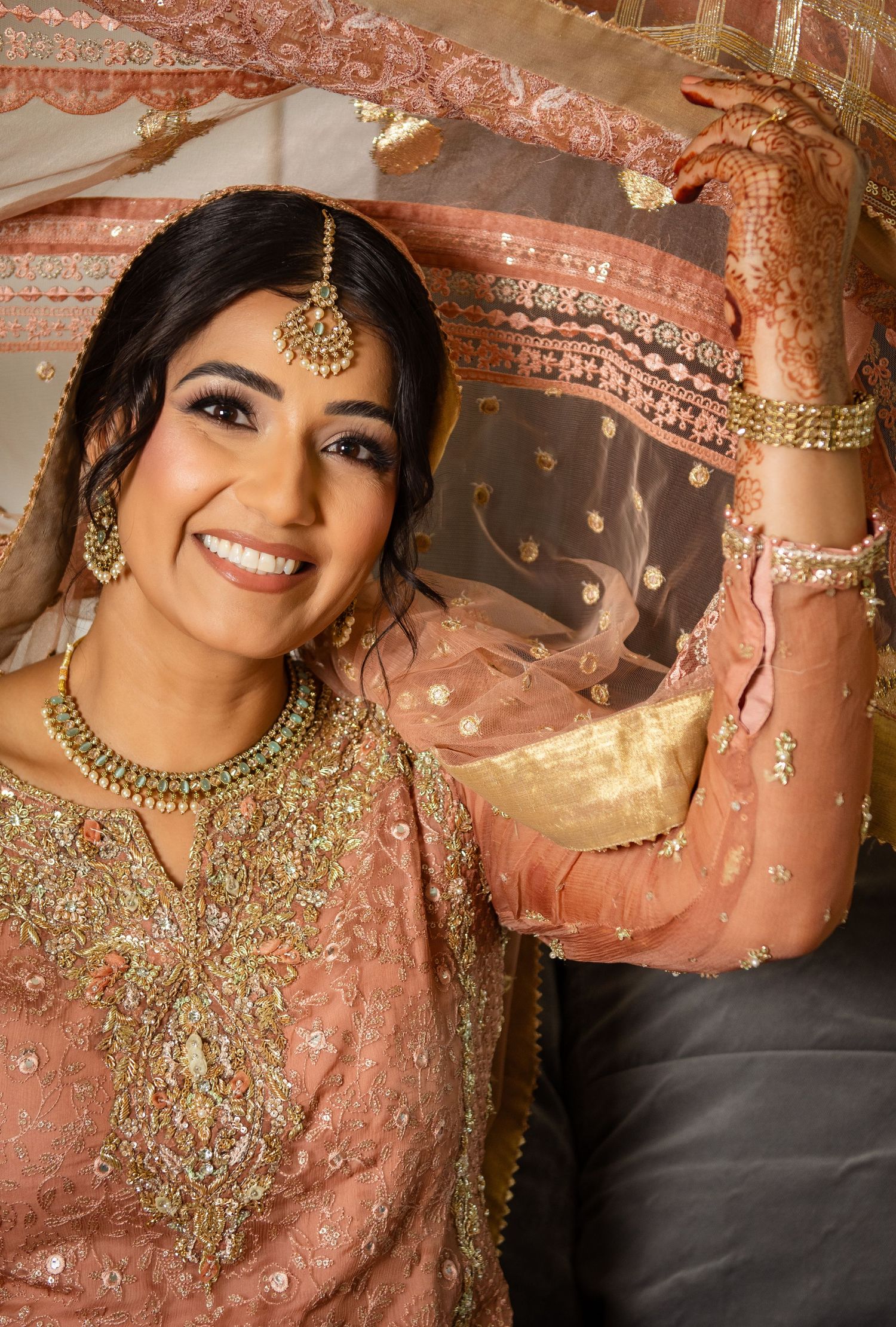 Seattle & Bellevue weddings: timeless details, candid moments, and heartfelt emotion.