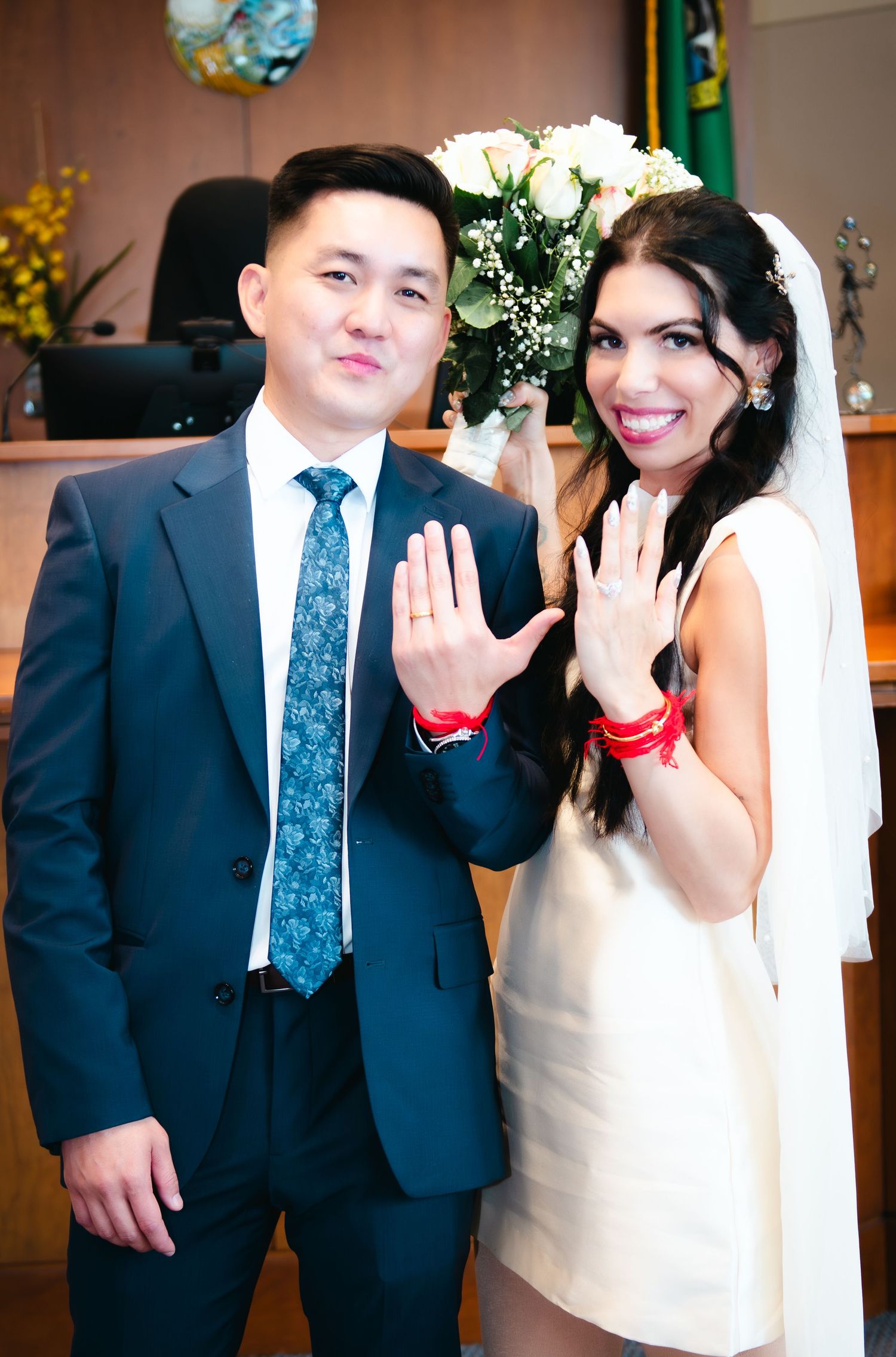 Seattle & Bellevue weddings: timeless details, candid moments, and heartfelt emotion.
