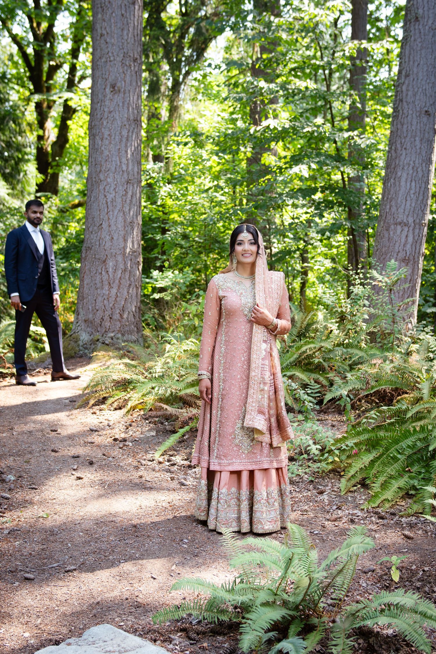 Seattle & Bellevue weddings: timeless details, candid moments, and heartfelt emotion.