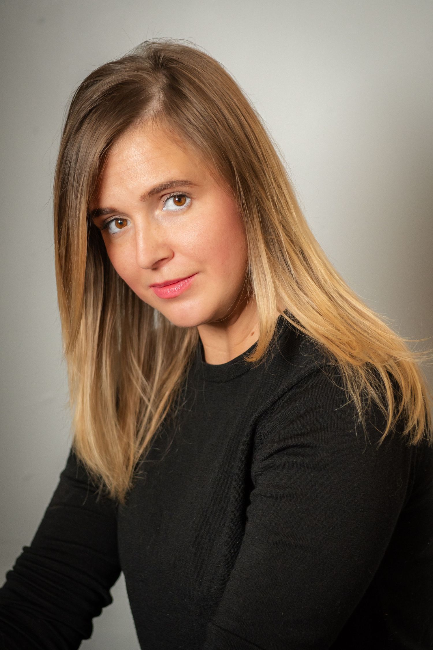From Bellevue to Tacoma — portraits that reflect not just how you look, but who you are.