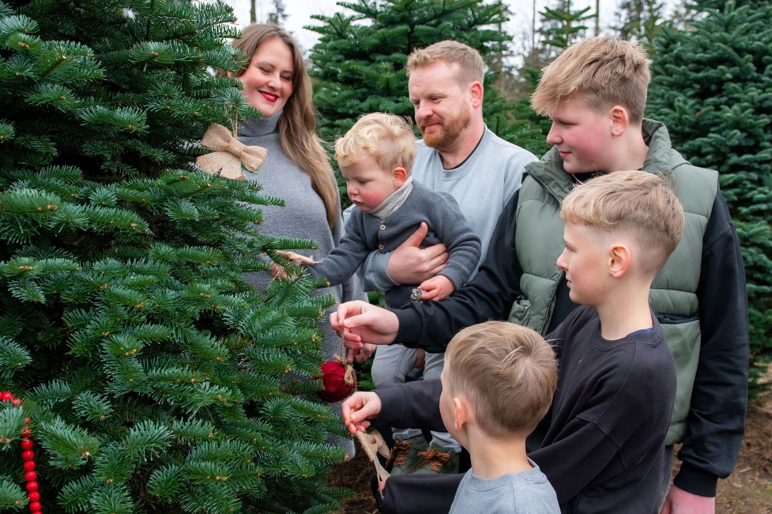 Family moments from Bellevue to Tacoma — honest, warm, and truly yours.