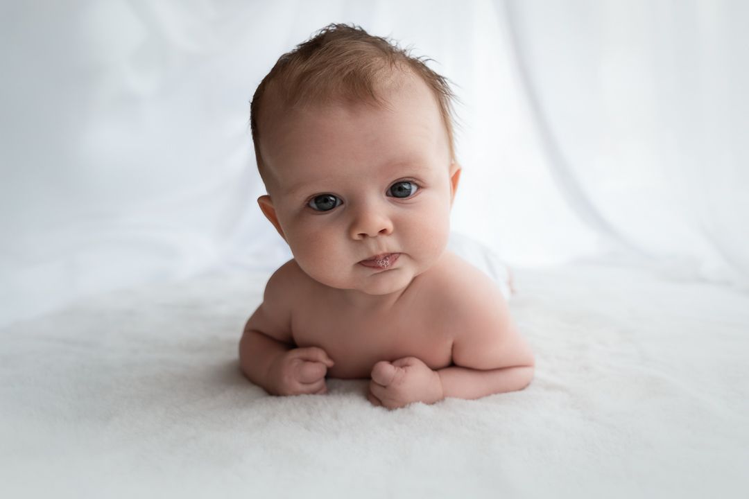 Séance photo éveil bébé studio Champagnole Vannoz Jura