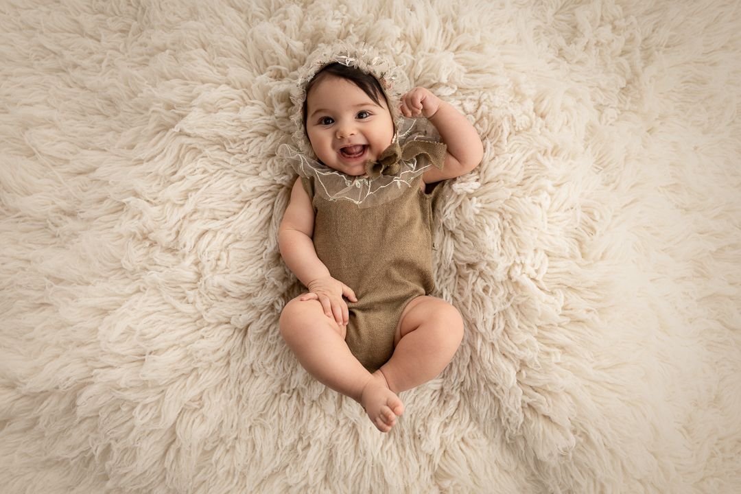 Photographe éveil bébé studio Vannoz Jura