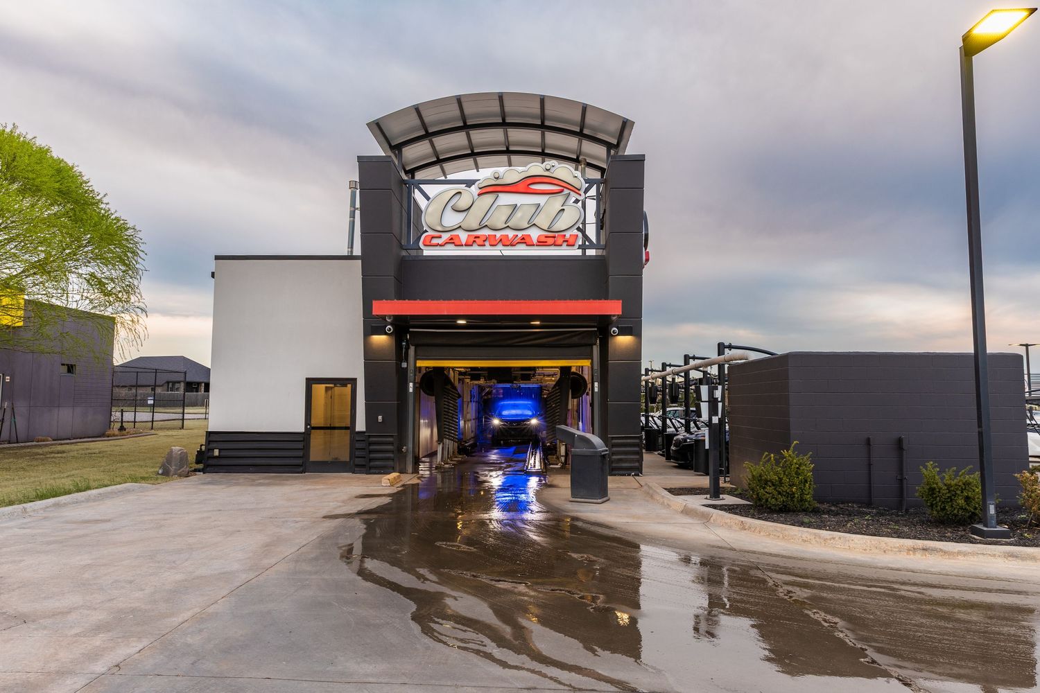 Commercial Photography of a carwash in Oklahoma City done for Cactus Constuction