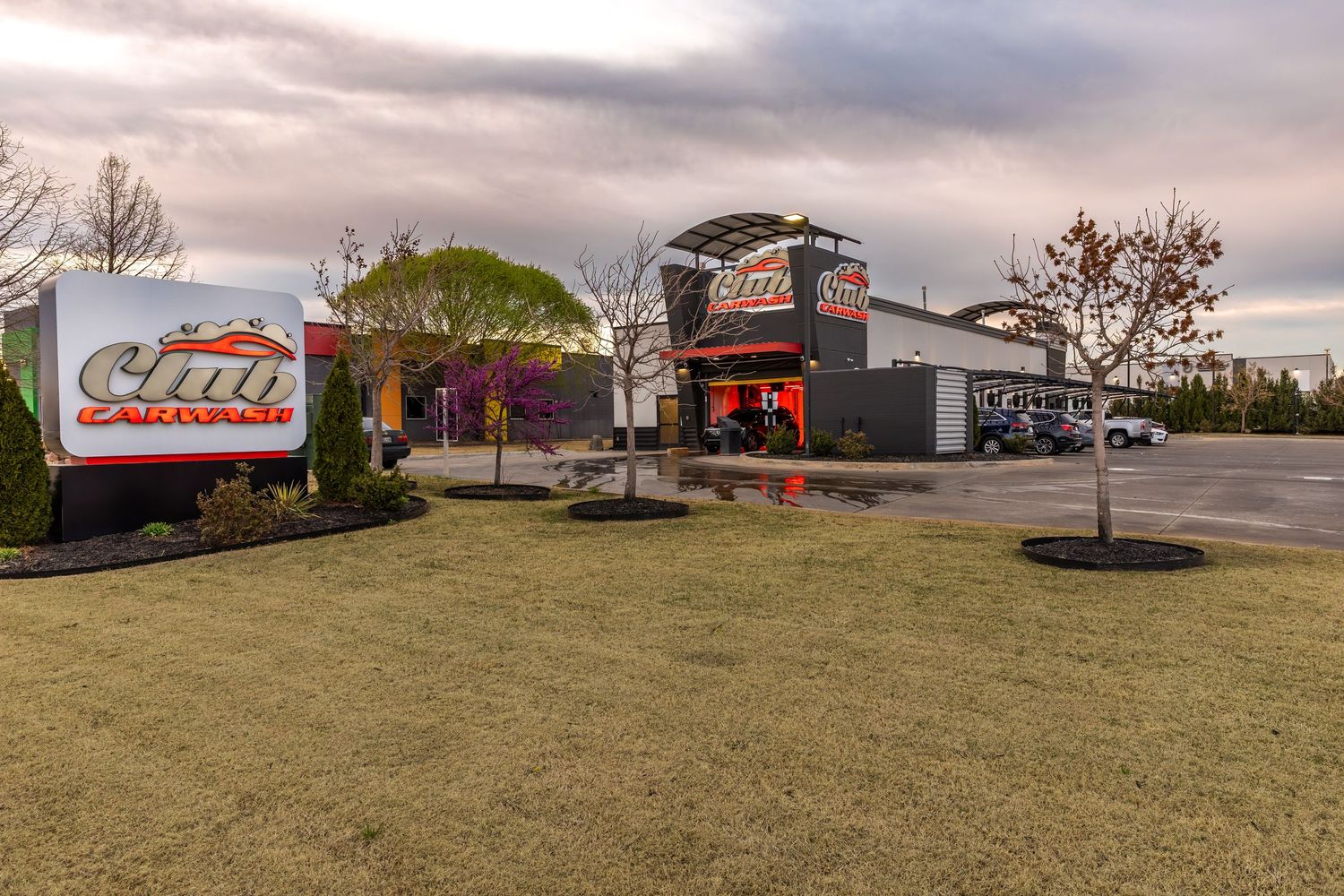 Commercial Photography of a carwash in Oklahoma City done for Cactus Constuction