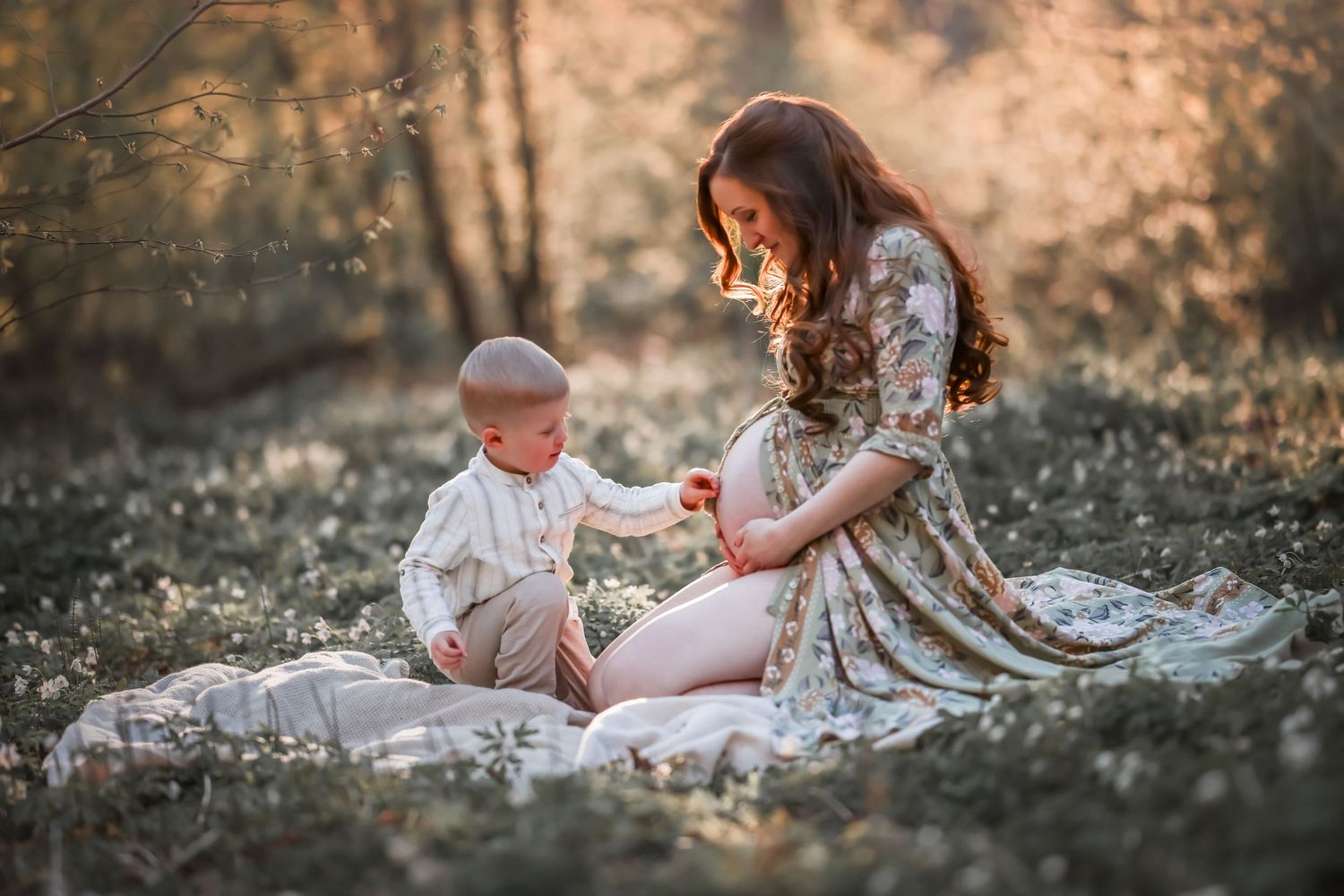 Gravidfotografering och familjefotografering i Vänersborg, Västra Götaland. Fotograf SLFotografi, Sara Lagset i Vänersborg