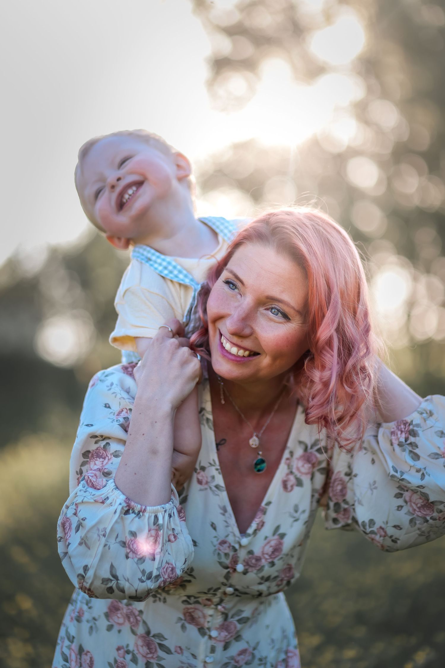Mommy and me fotografering i Uddevalla. Fotograf SLfotografi, Vänersborg, västra götaland.