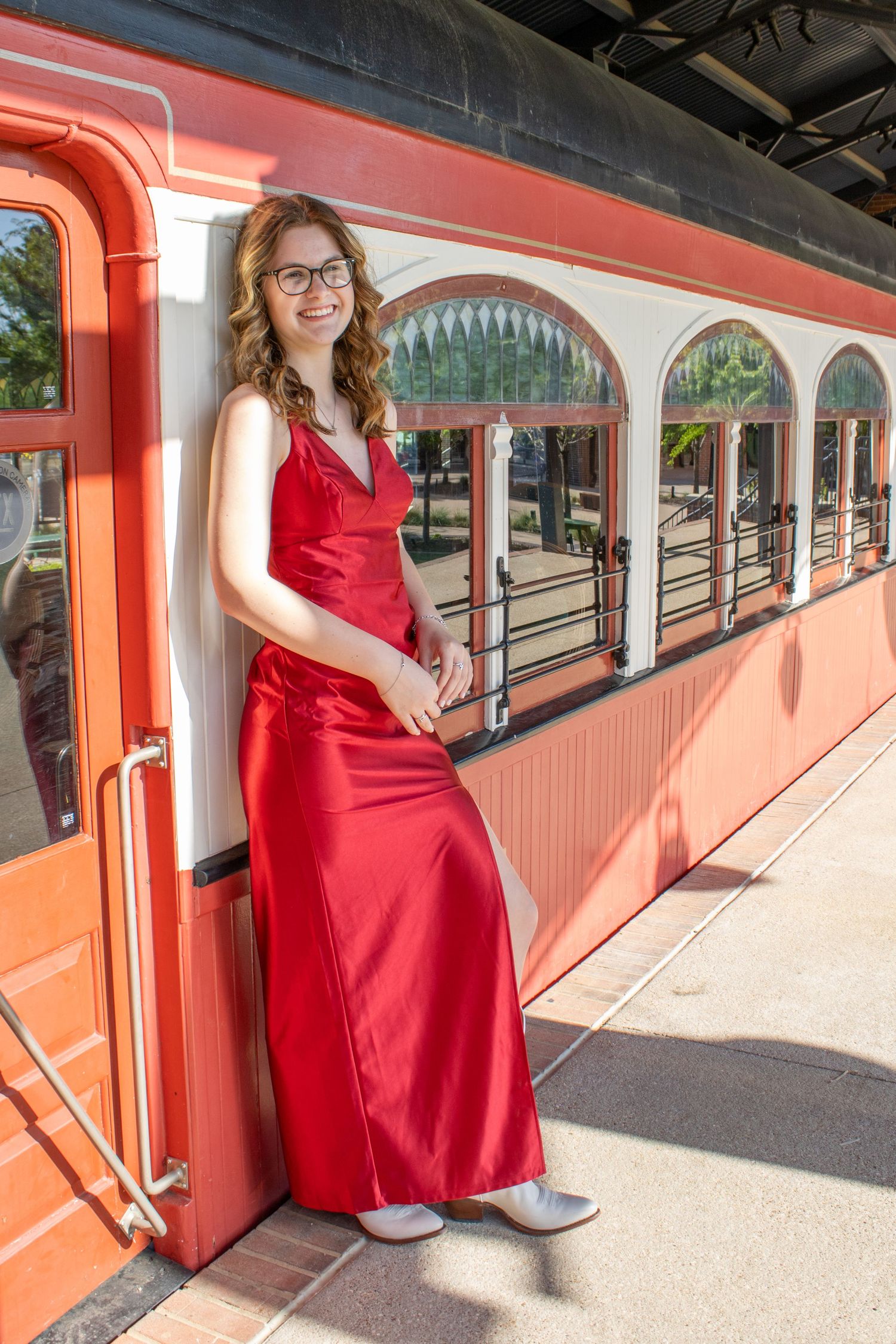 girl in prom dress