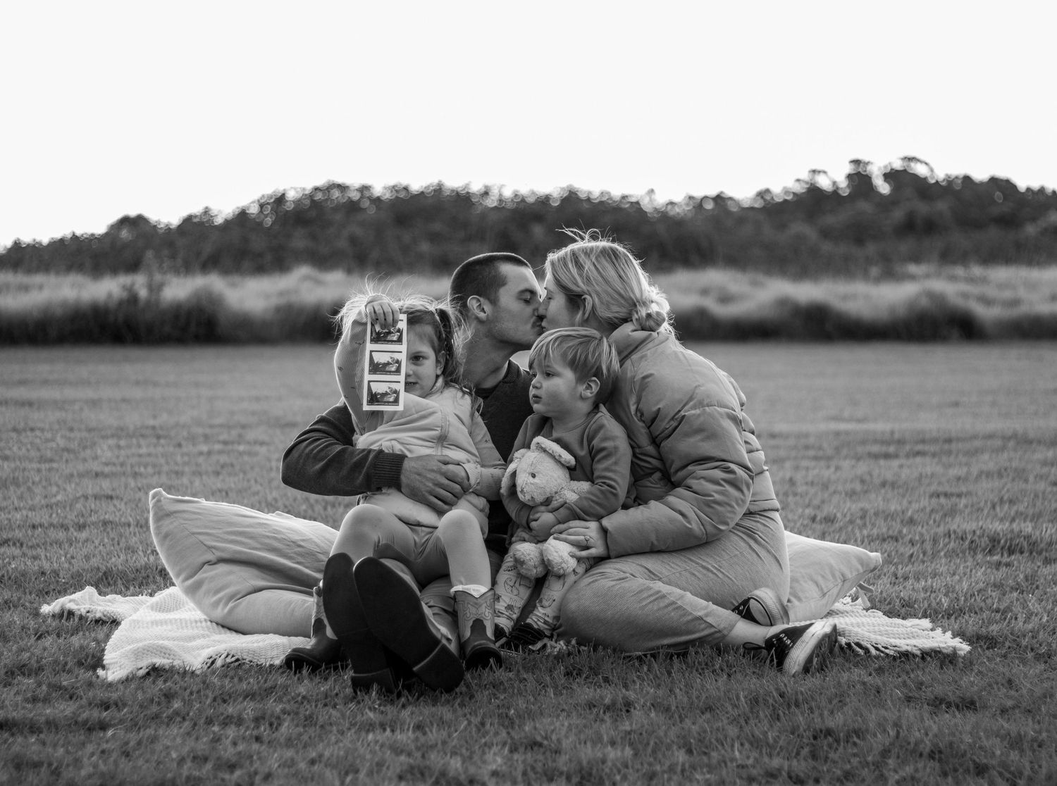 family photography pregnancy announcement