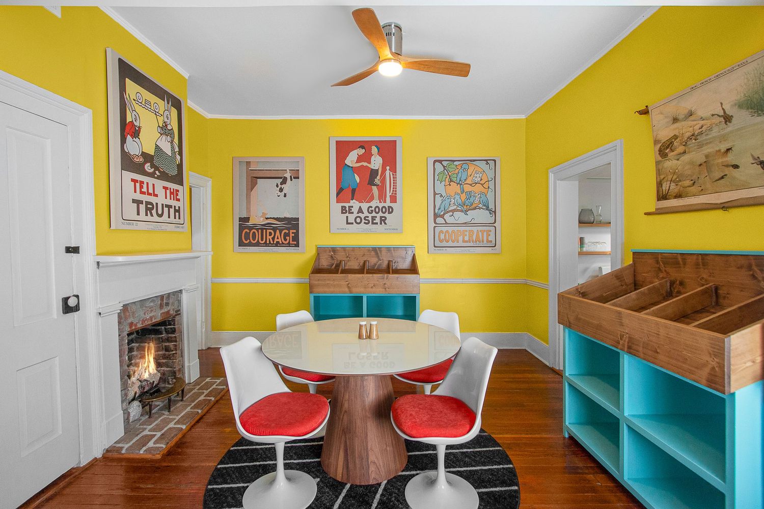 Mid-Century Savannah dining room with natural night and vibrant detail.