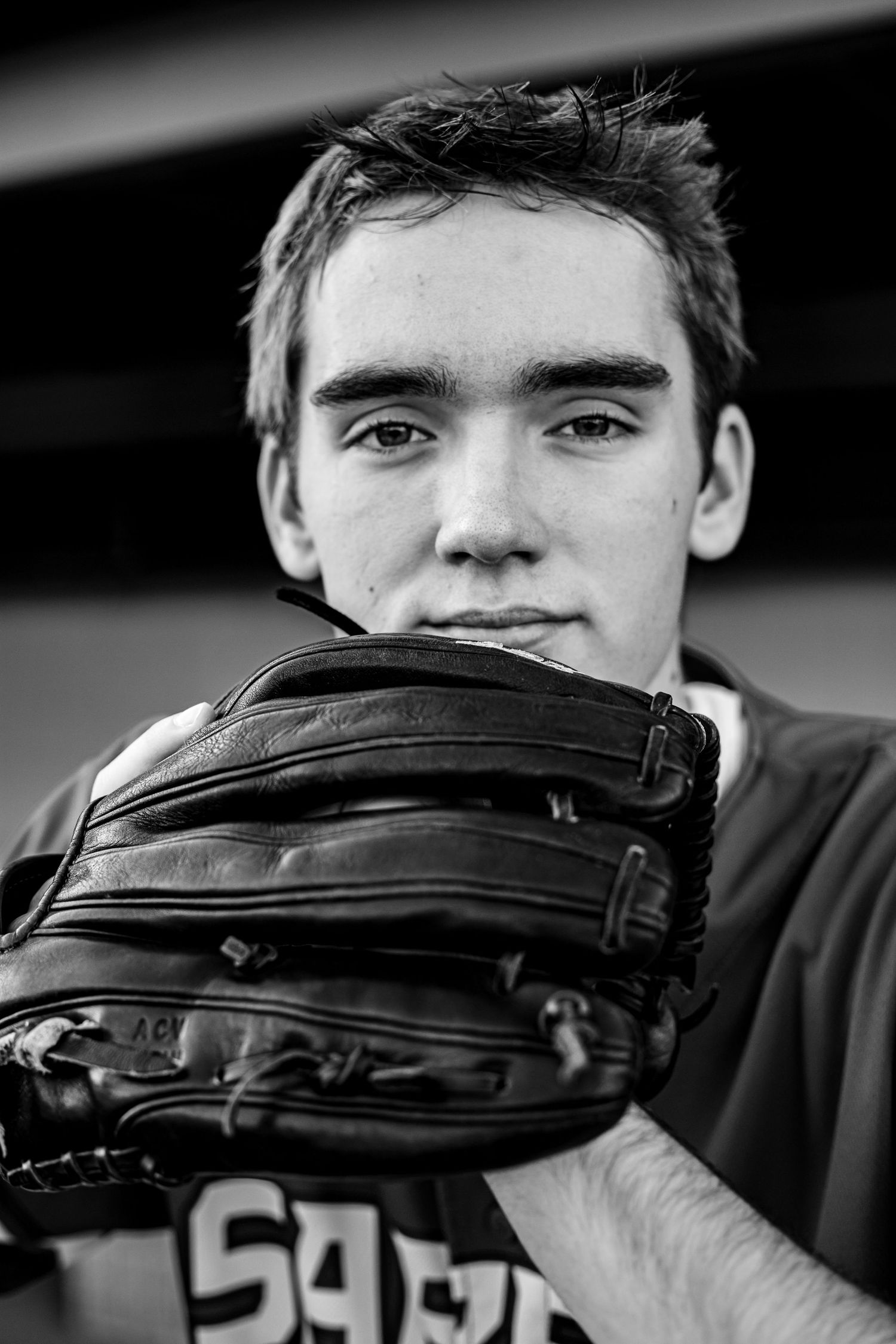 black-and-white-senior-photography-shakopee-mn.jpg