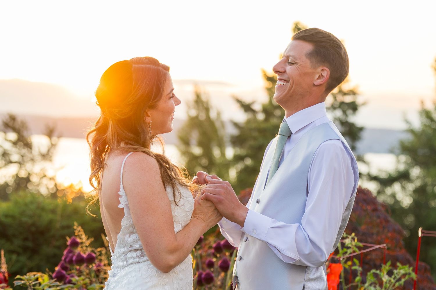 sunset photoshoot, couple portraits, golden hour photos, golden hour photography, photos at the beach, just married