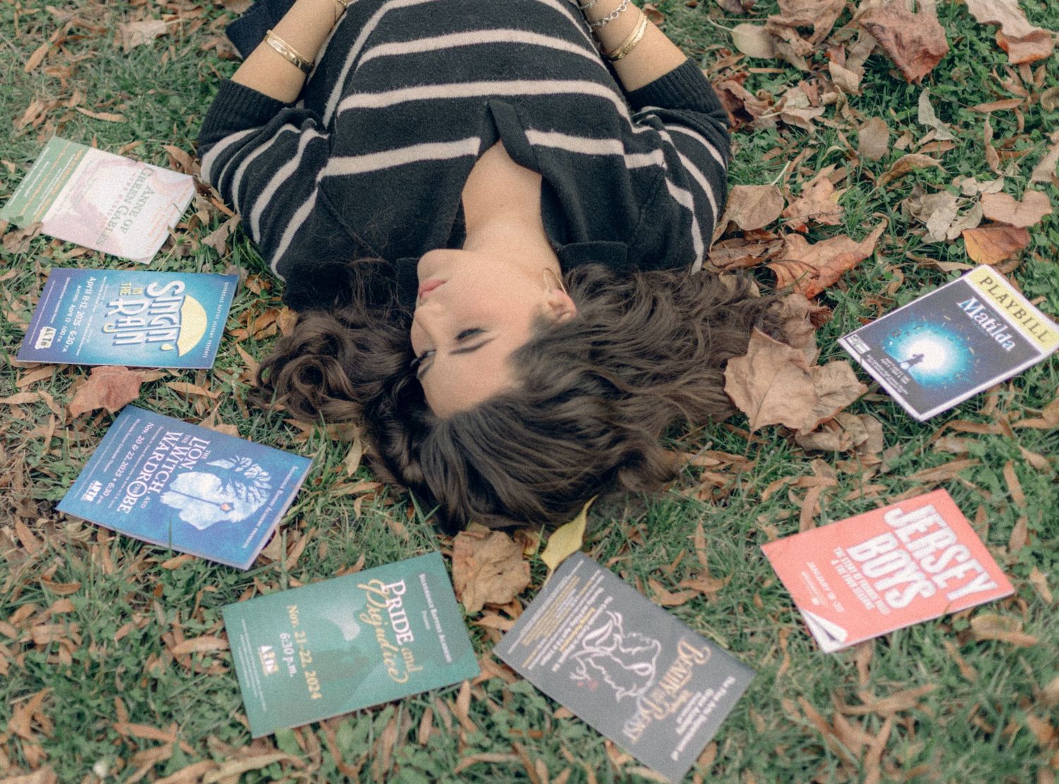 Playbill Senior Portrait in the downtown Chattanooga park.