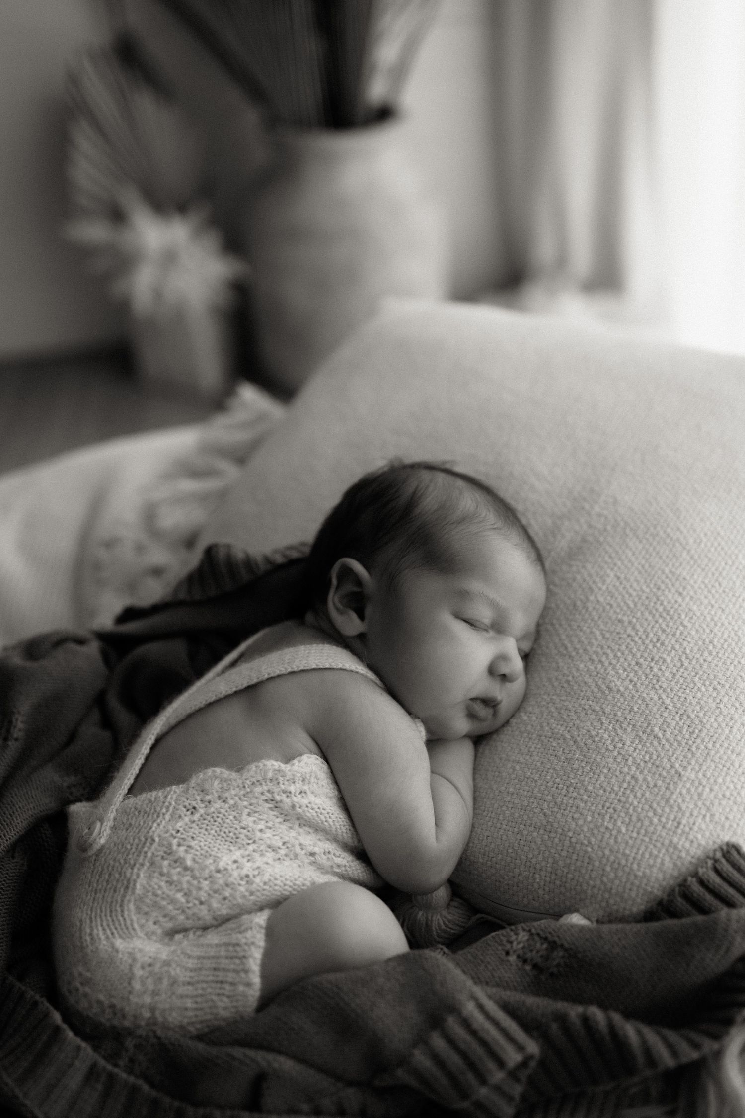 newborn hunter valley photographer studio timeless soft earthy natural neutral sleeping baby