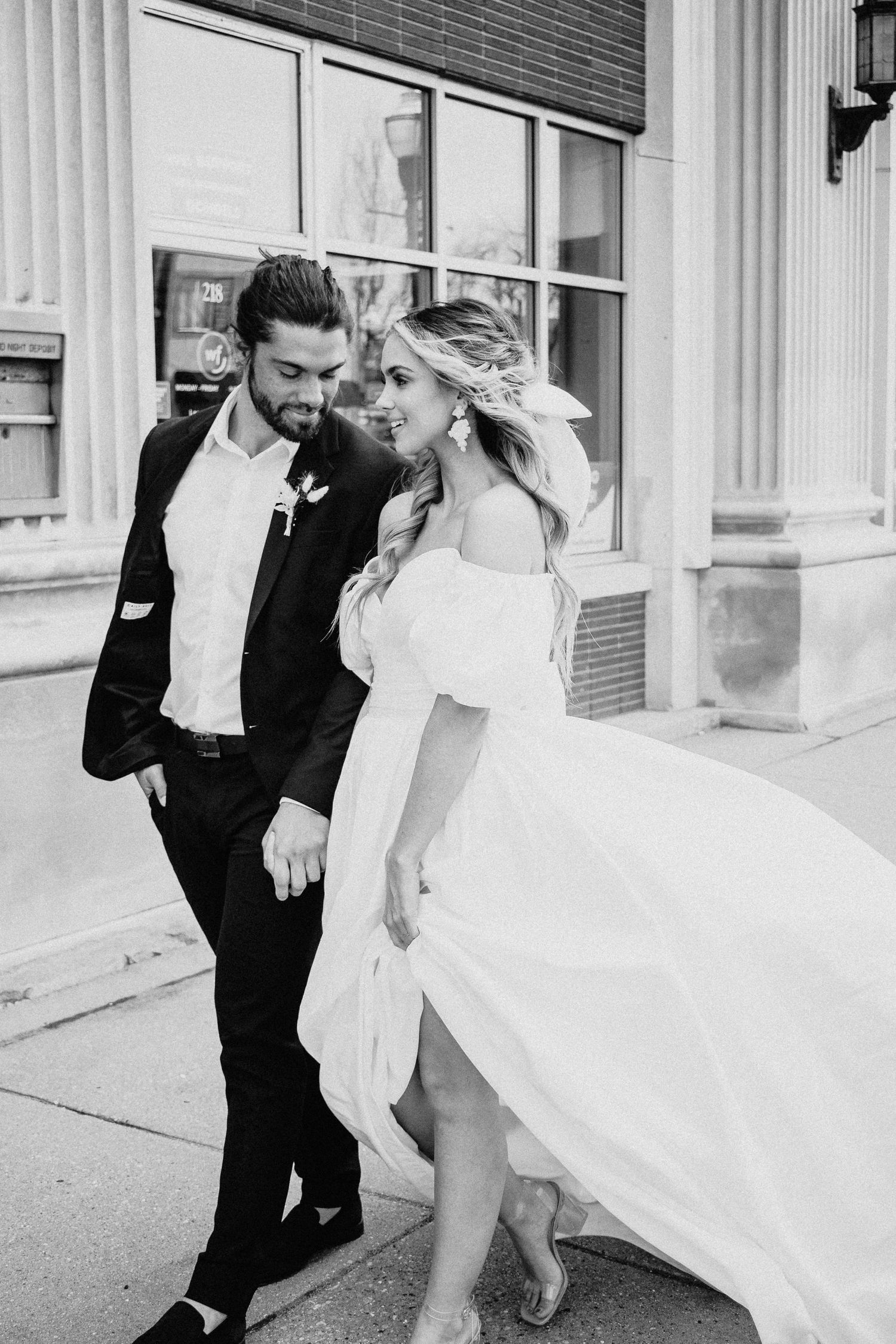 downtown, delavan wisconsin, city wedding, black and white, wisconsin wedding, luxury wedding