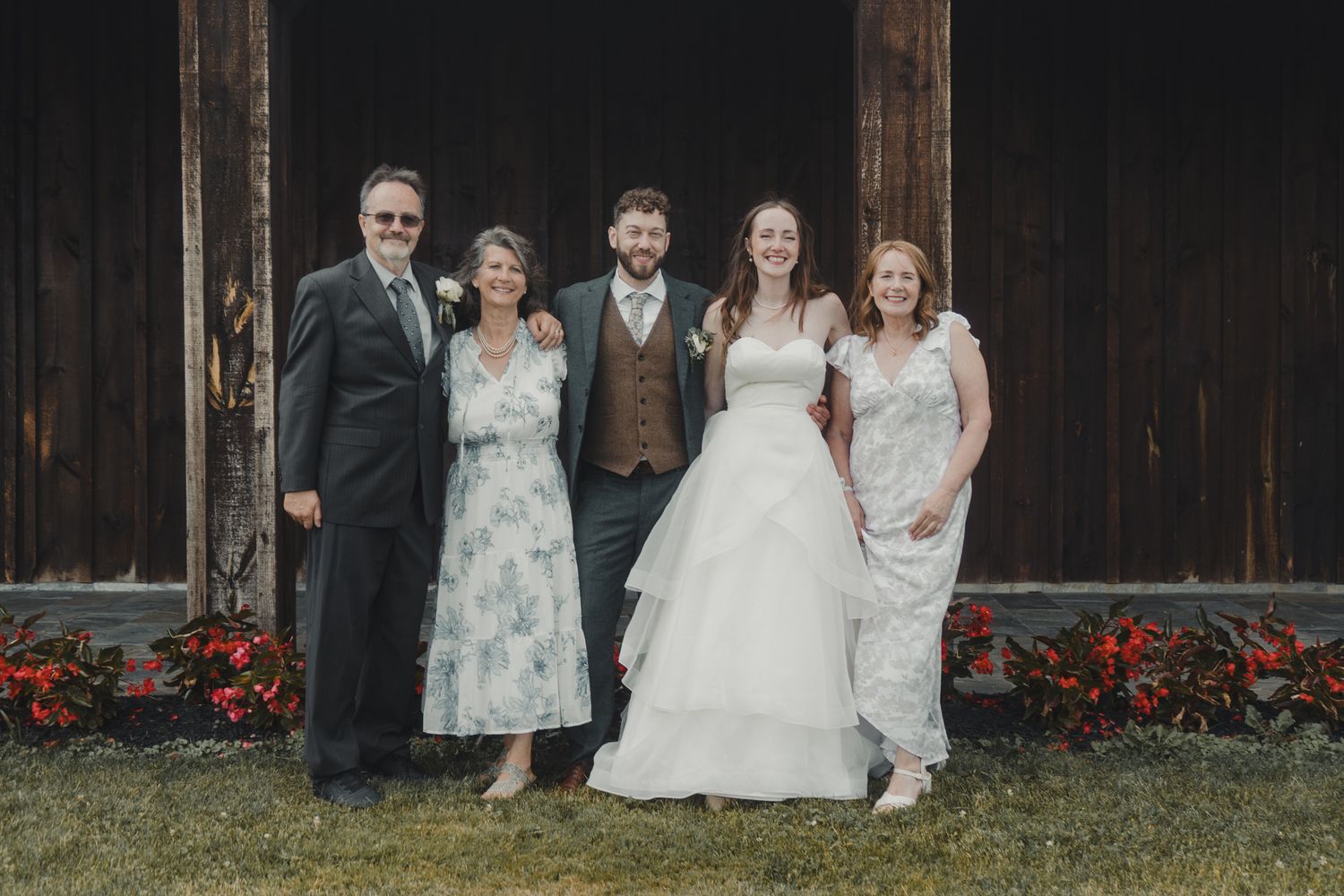 Cat and Seb, Niagara on the lake Ontario - Wedding photography by James Glac