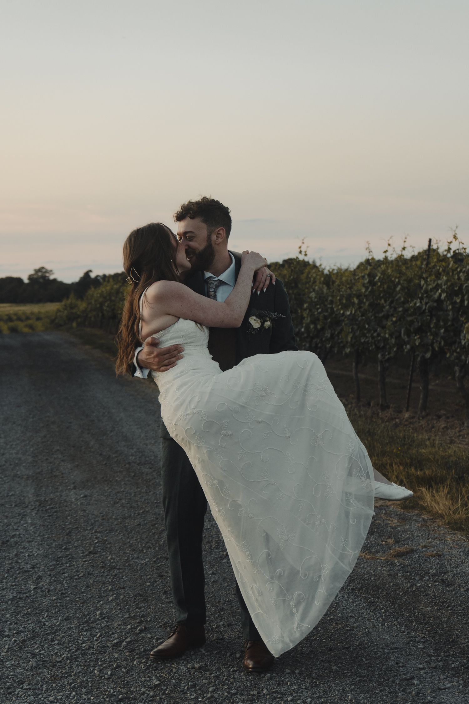Cat and Seb, Niagara on the lake Ontario - Wedding photography by James Glac