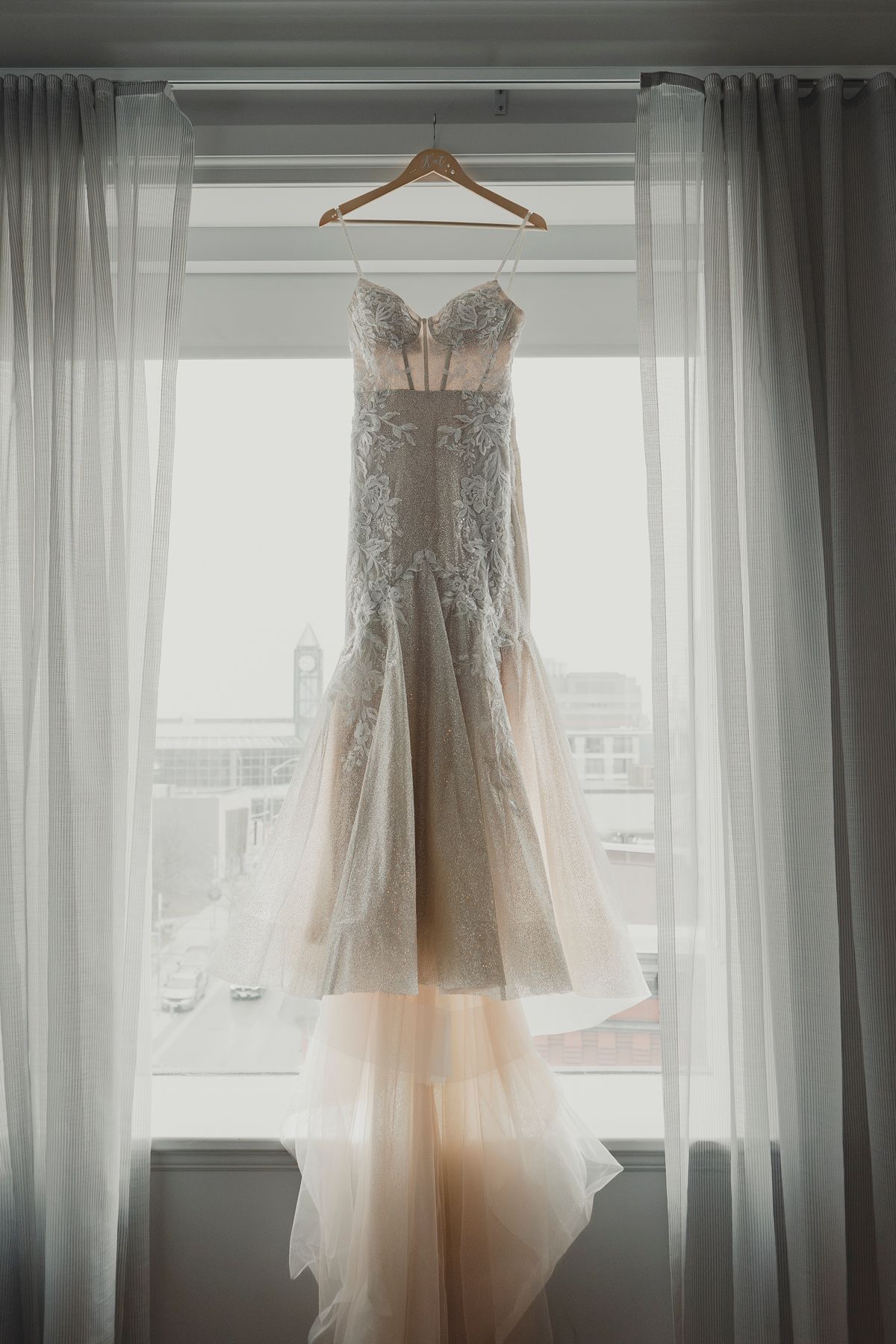 Kat and Liam, Kitchener Ontario - Wedding photography by James Glac